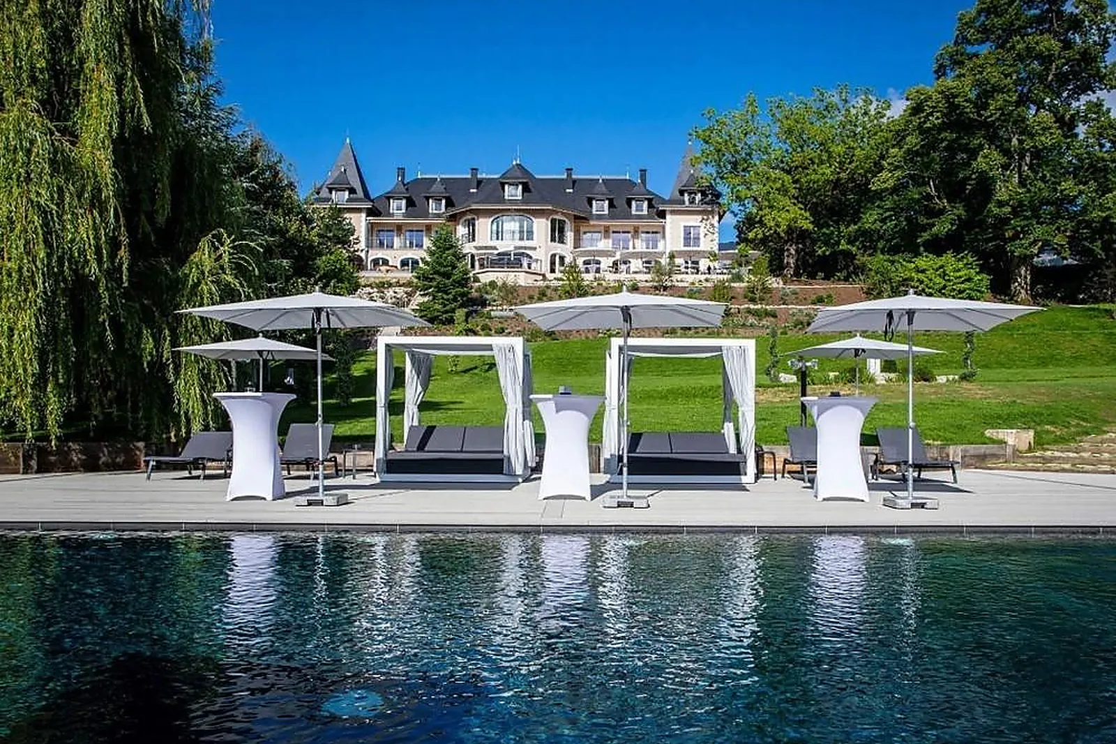 Lieux événementiels, L'INCOMPARABLE