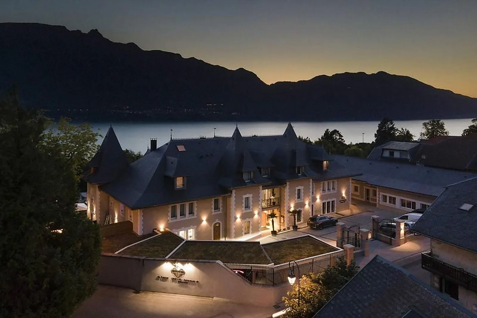 Lieux événementiels, L'INCOMPARABLE