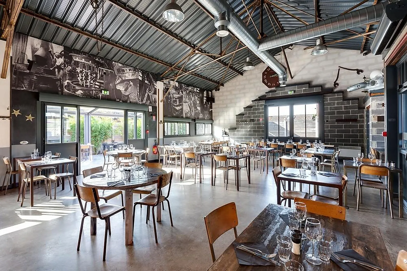 Lieux événementiels, L'INDUSTRIE