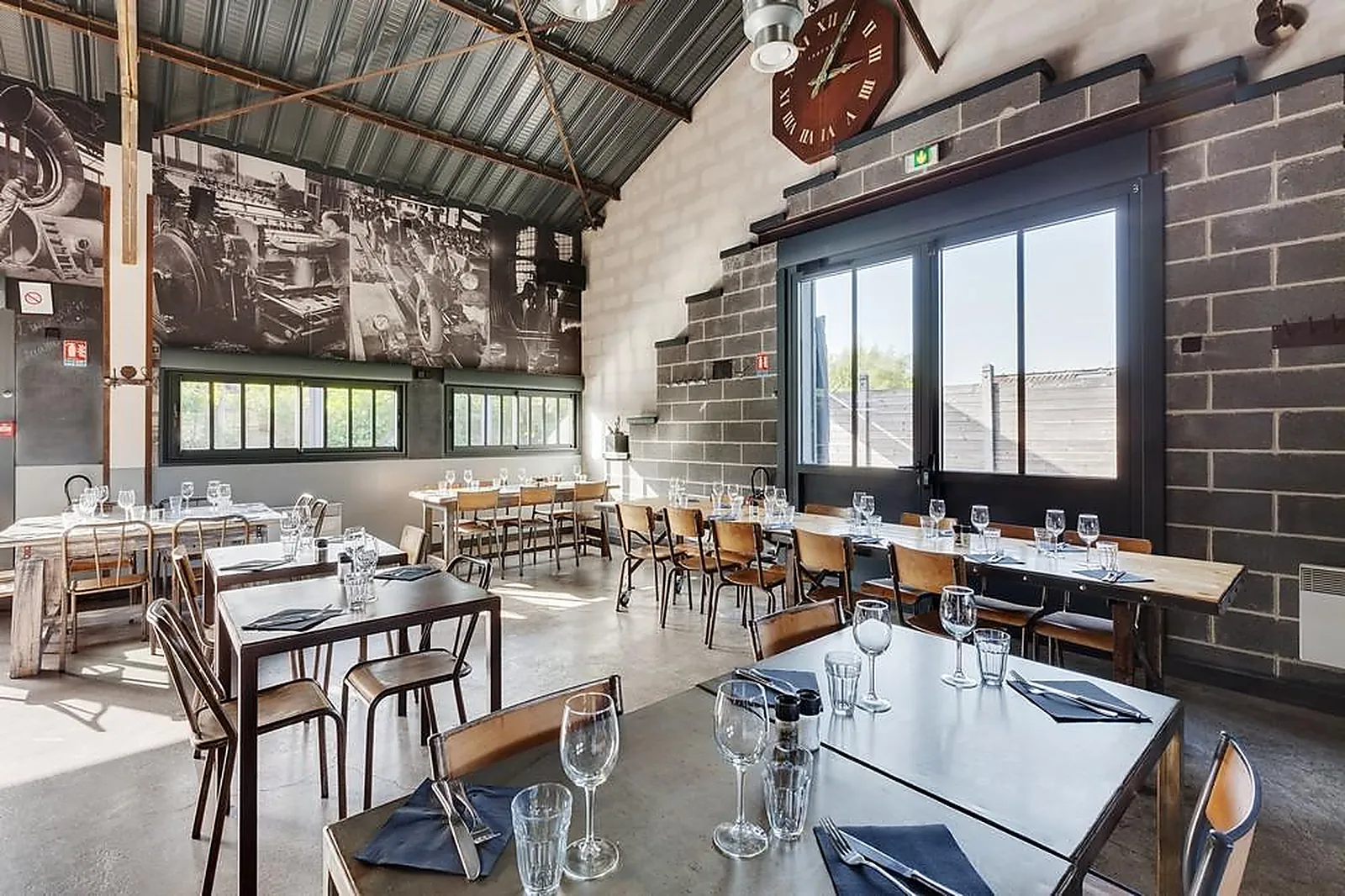 Lieux événementiels, L'INDUSTRIE