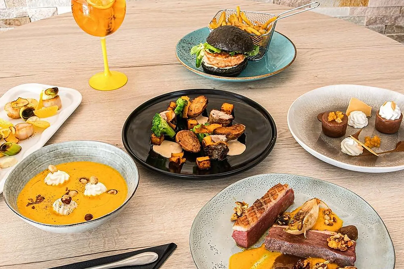 Lieux événementiels, LL&RSQUO;INITIAL