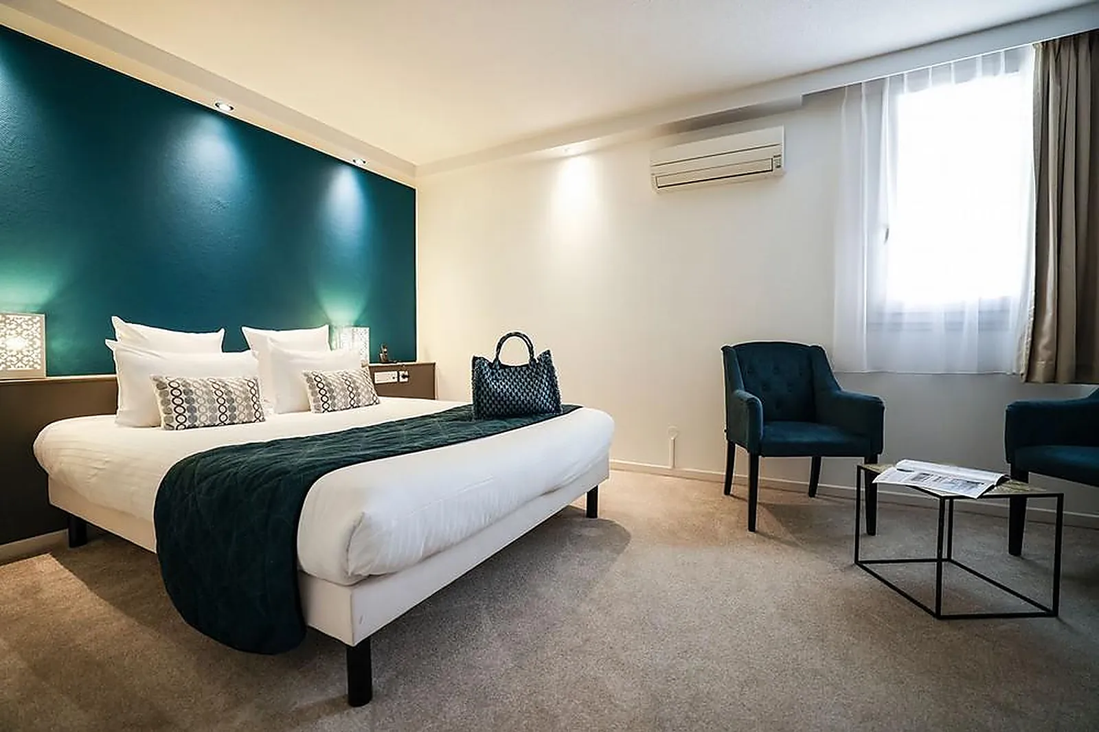 Lieux événementiels, LL&RSQUO;INITIAL