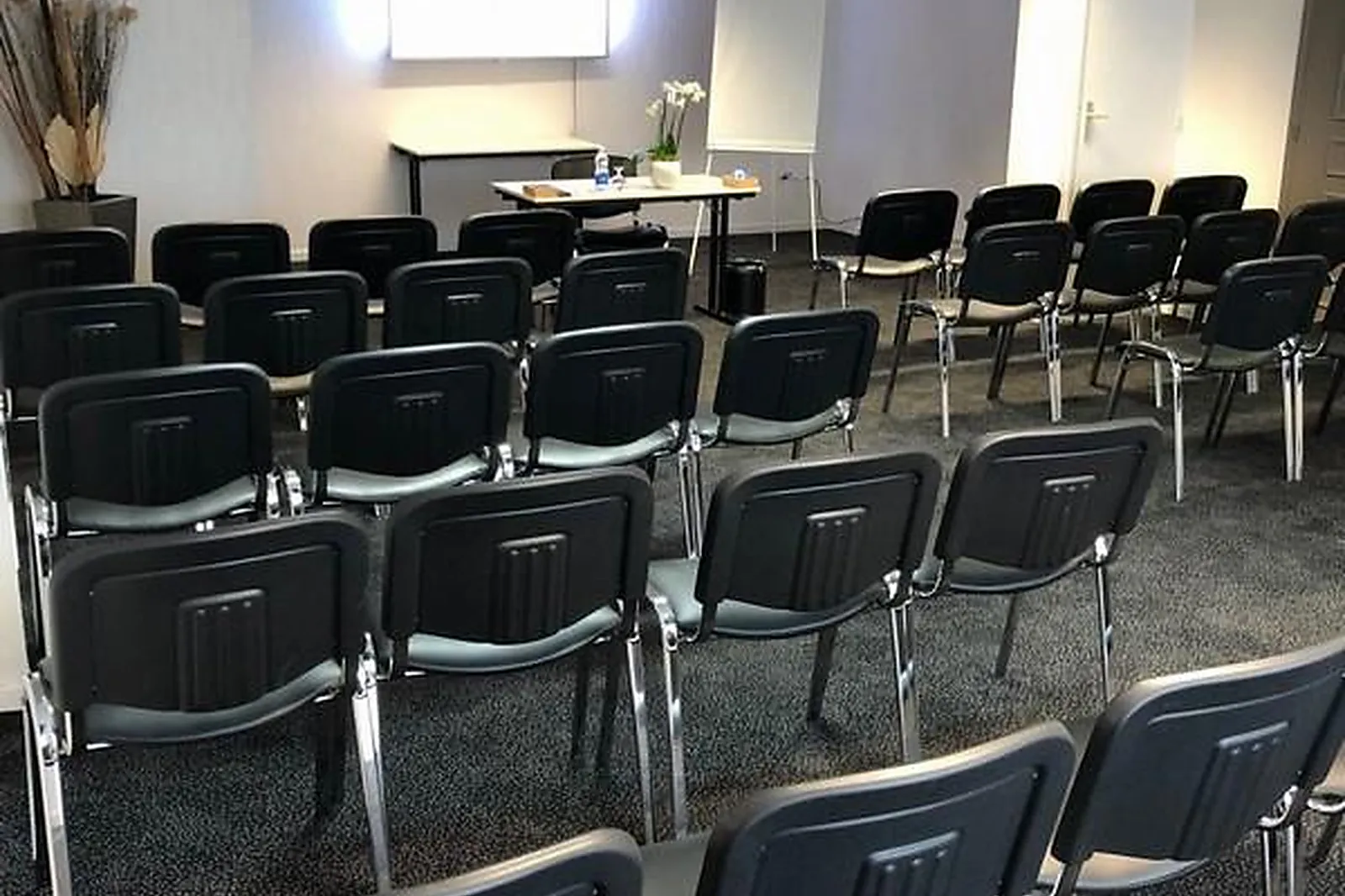 Lieux événementiels, LL&RSQUO;INITIAL