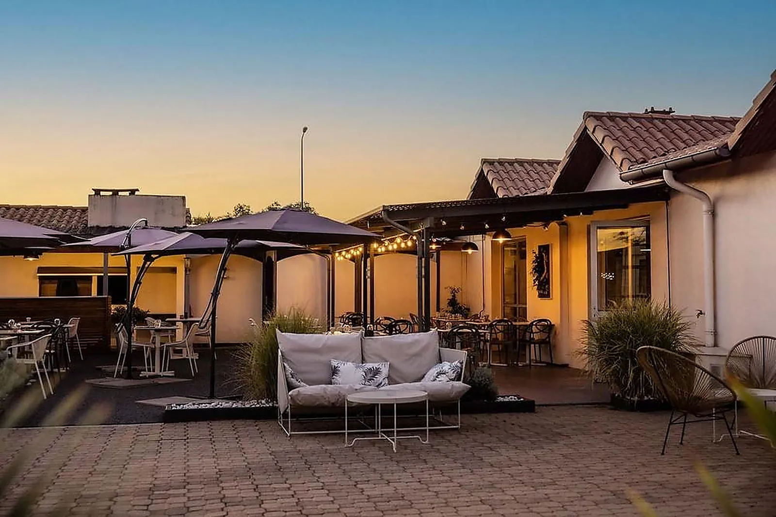 Lieux événementiels, LL&RSQUO;INITIAL