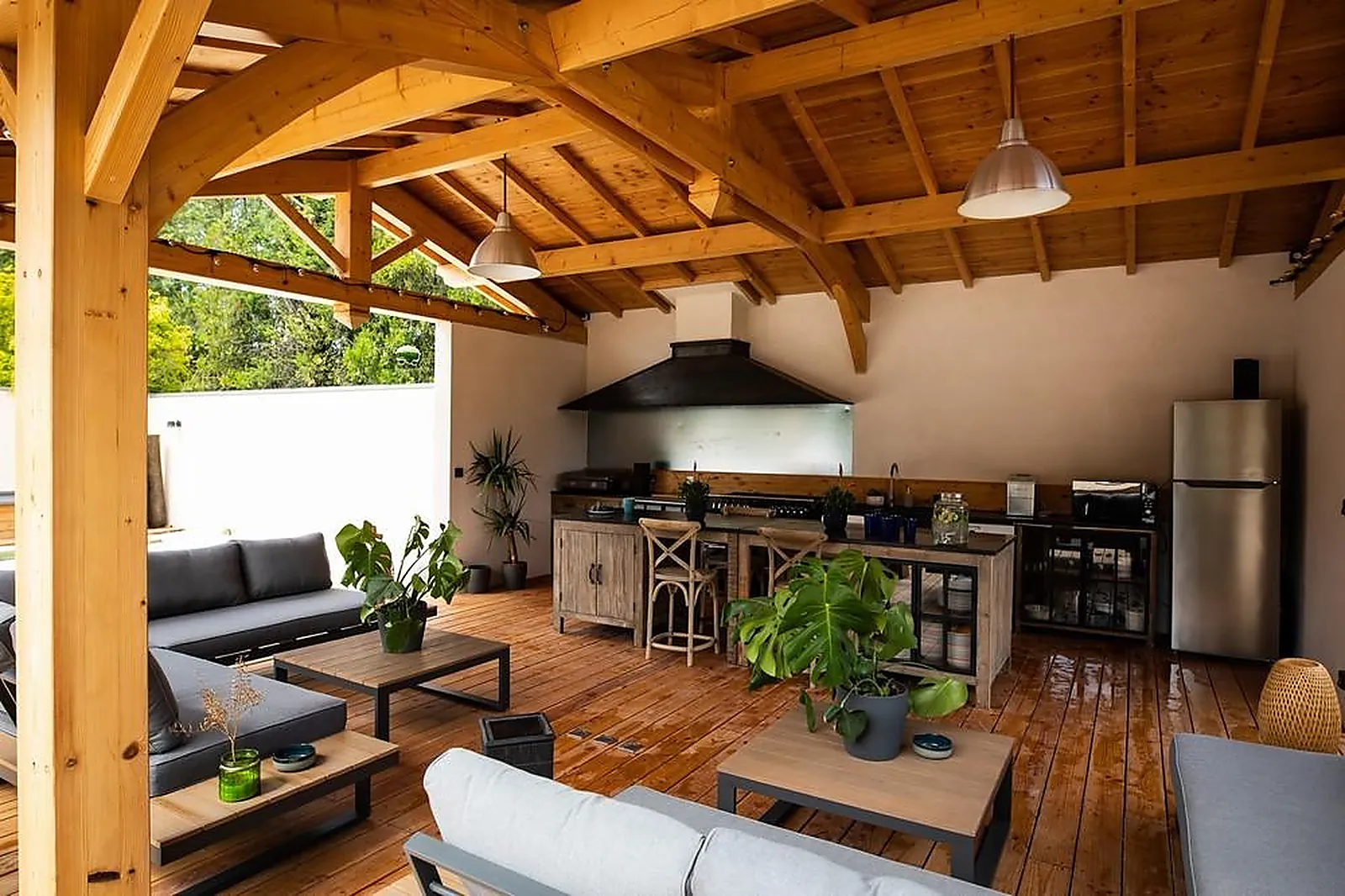 Lieux événementiels, LL&RSQUO;INSOUPÇONNÉE