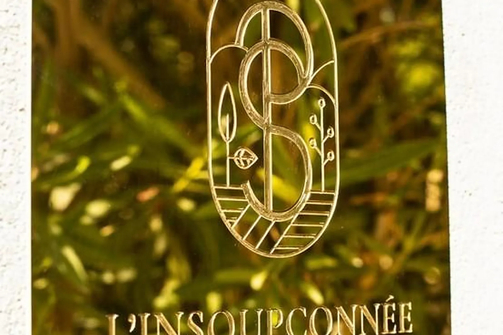 Lieux événementiels, LL&RSQUO;INSOUPÇONNÉE