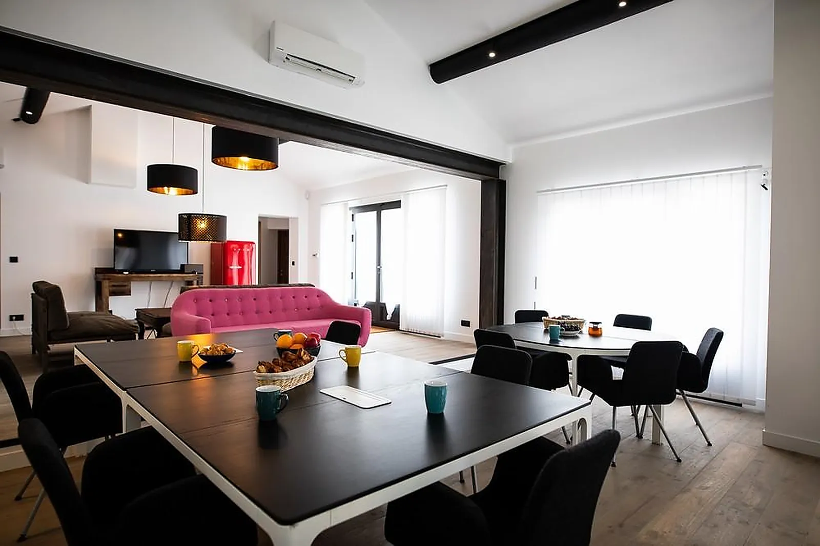 Lieux événementiels, LL&RSQUO;INSOUPÇONNÉE