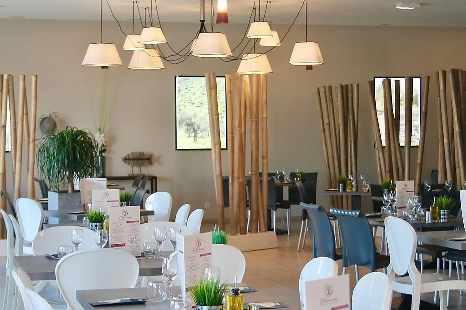 Lieux événementiels, LL&RSQUO;OLIVERAIE