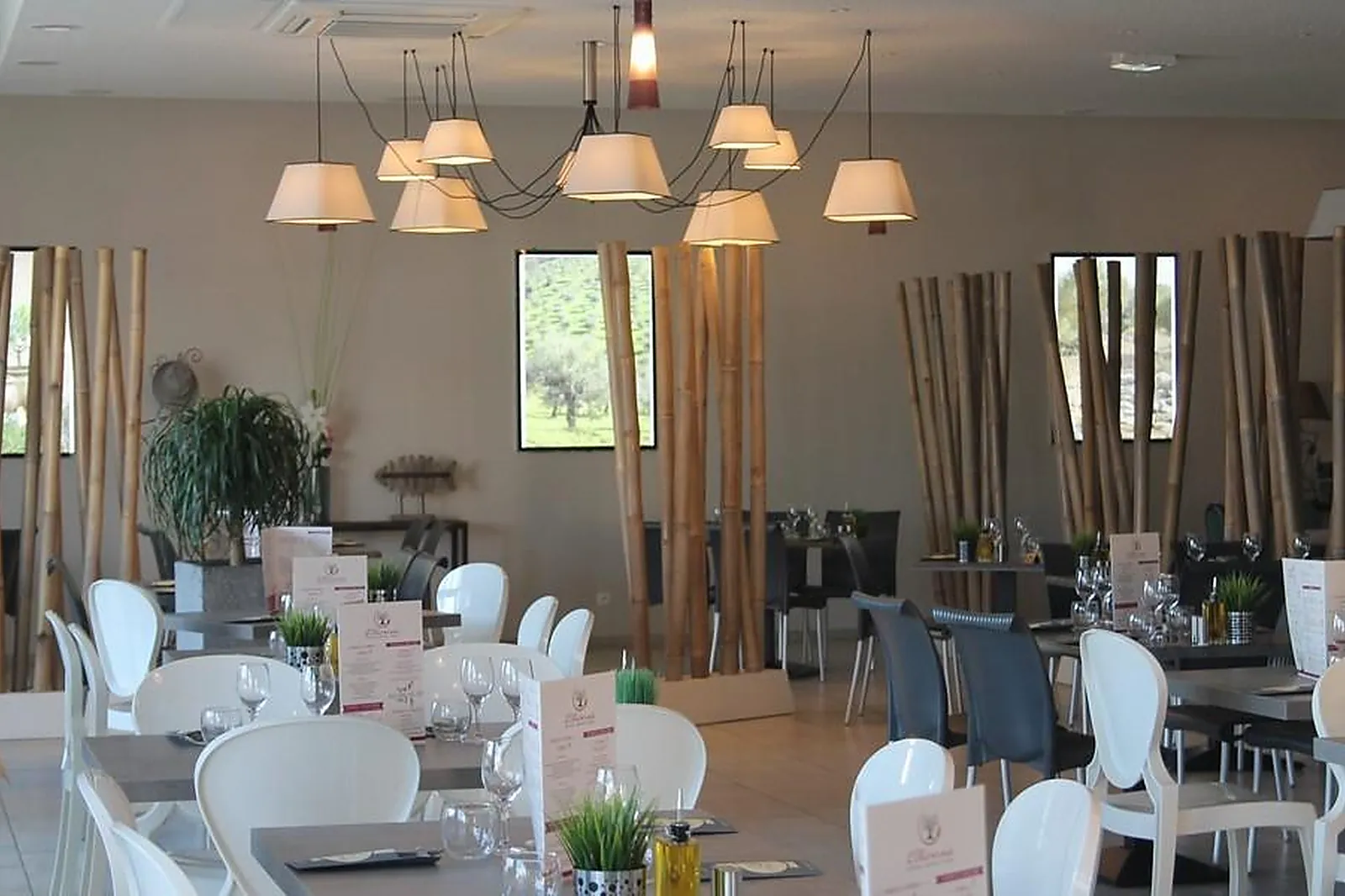 Lieux événementiels, LL&RSQUO;OLIVERAIE