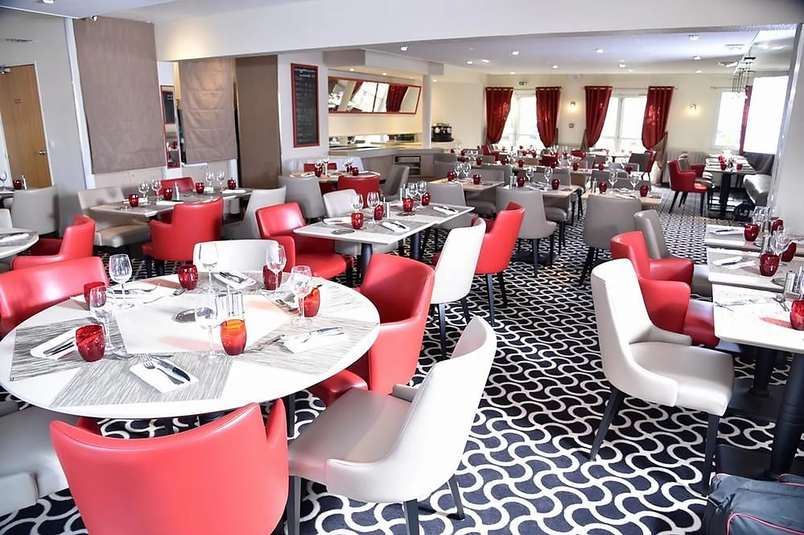 Lieux événementiels, LL&RSQUO;ORÉE DE CHARTRES