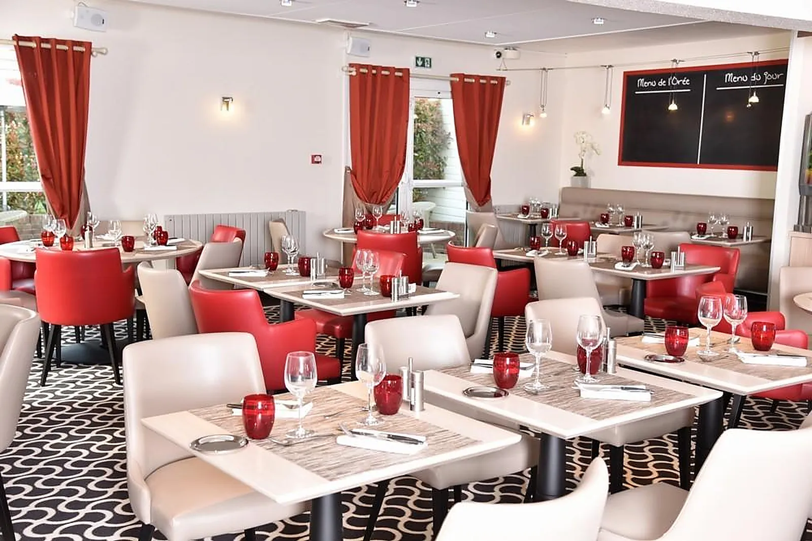 Lieux événementiels, LL&RSQUO;ORÉE DE CHARTRES