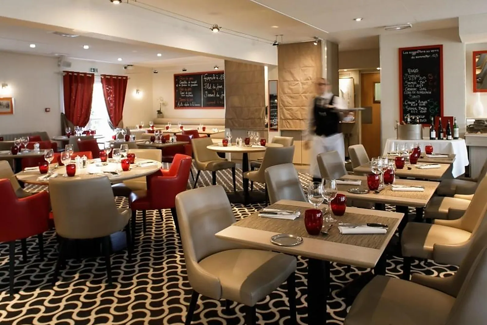 Lieux événementiels, LL&RSQUO;ORÉE DE CHARTRES