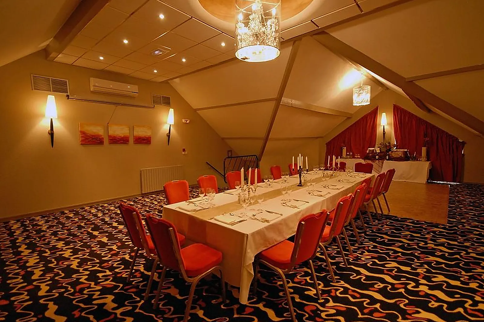 Lieux événementiels, LL&RSQUO;ORÉE DE CHARTRES