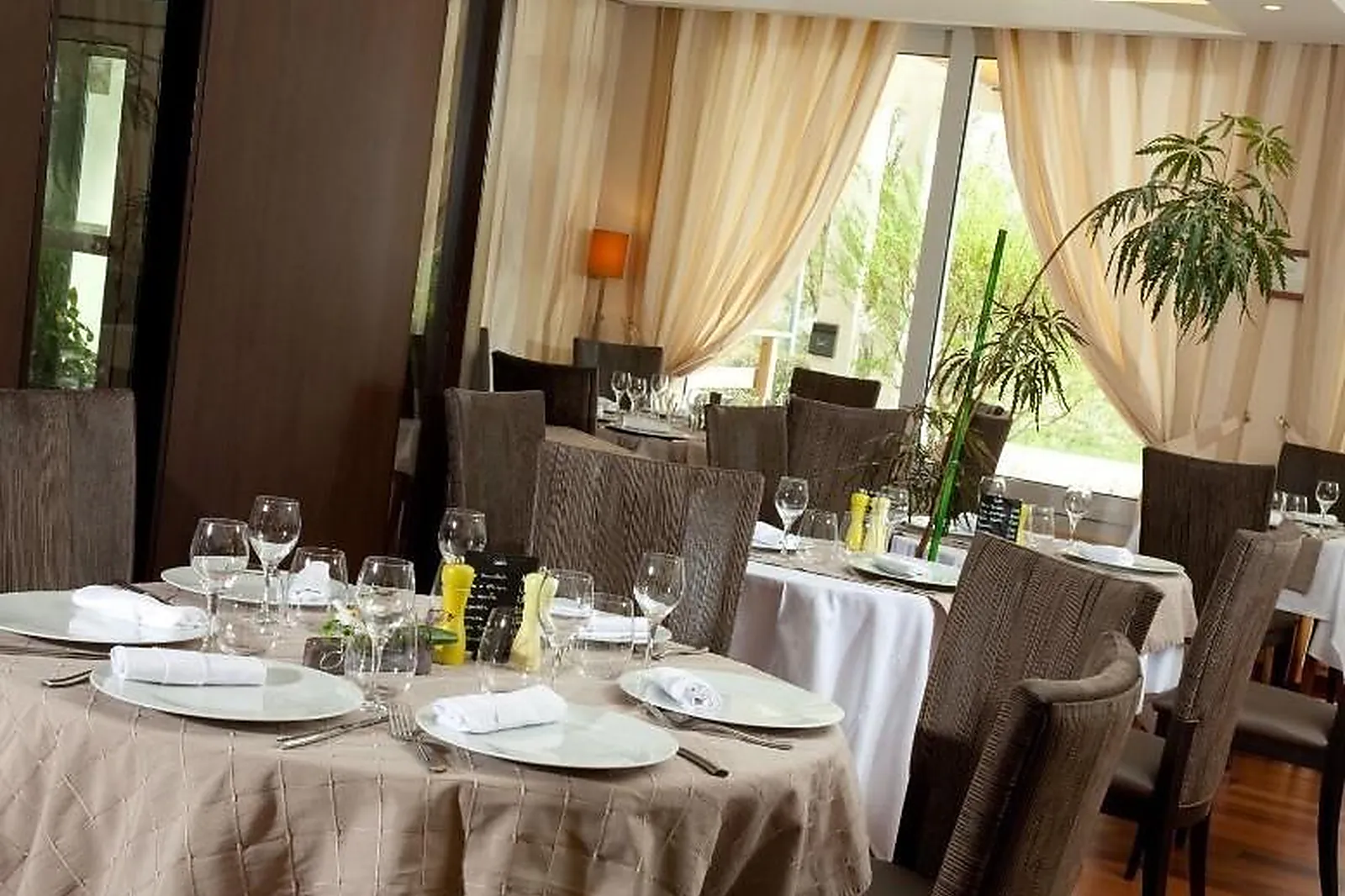 Lieux événementiels, LL&RSQUO;ORÉE DU BOIS