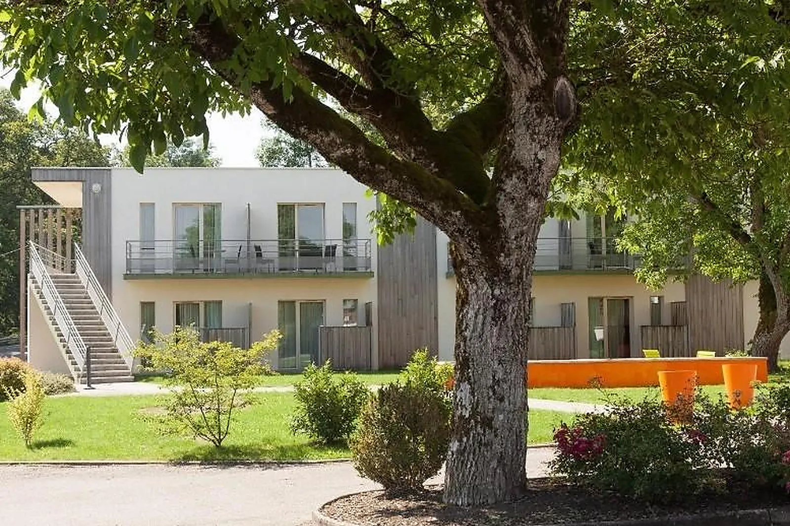 Lieux événementiels, LL&RSQUO;ORÉE DU BOIS