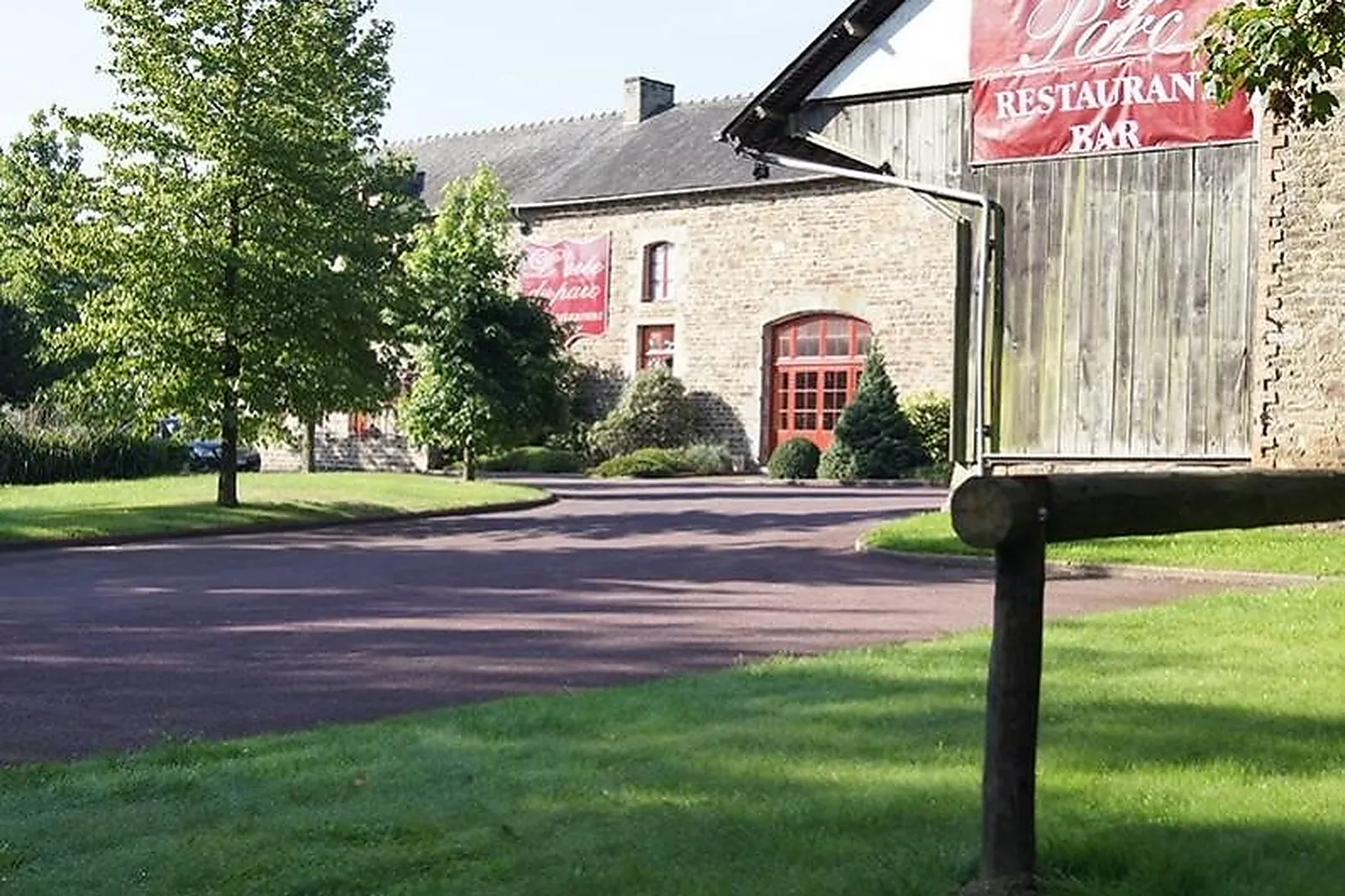 Lieux événementiels, L'ORÉE DU PARC
