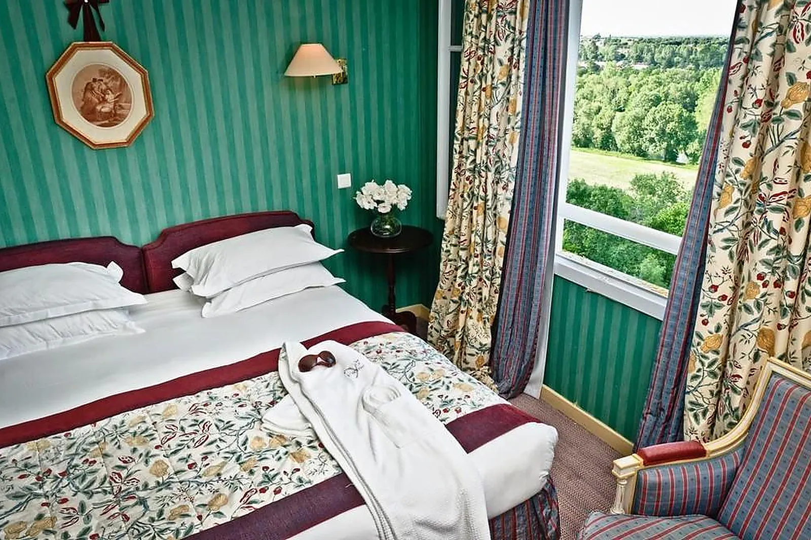 Lieux événementiels, LL&RSQUO;YEUSE