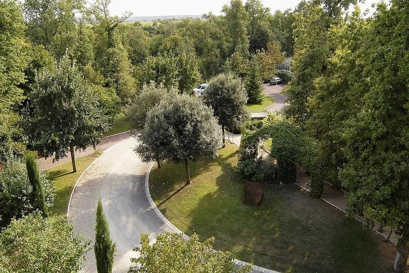 Lieux événementiels, LL&RSQUO;YEUSE