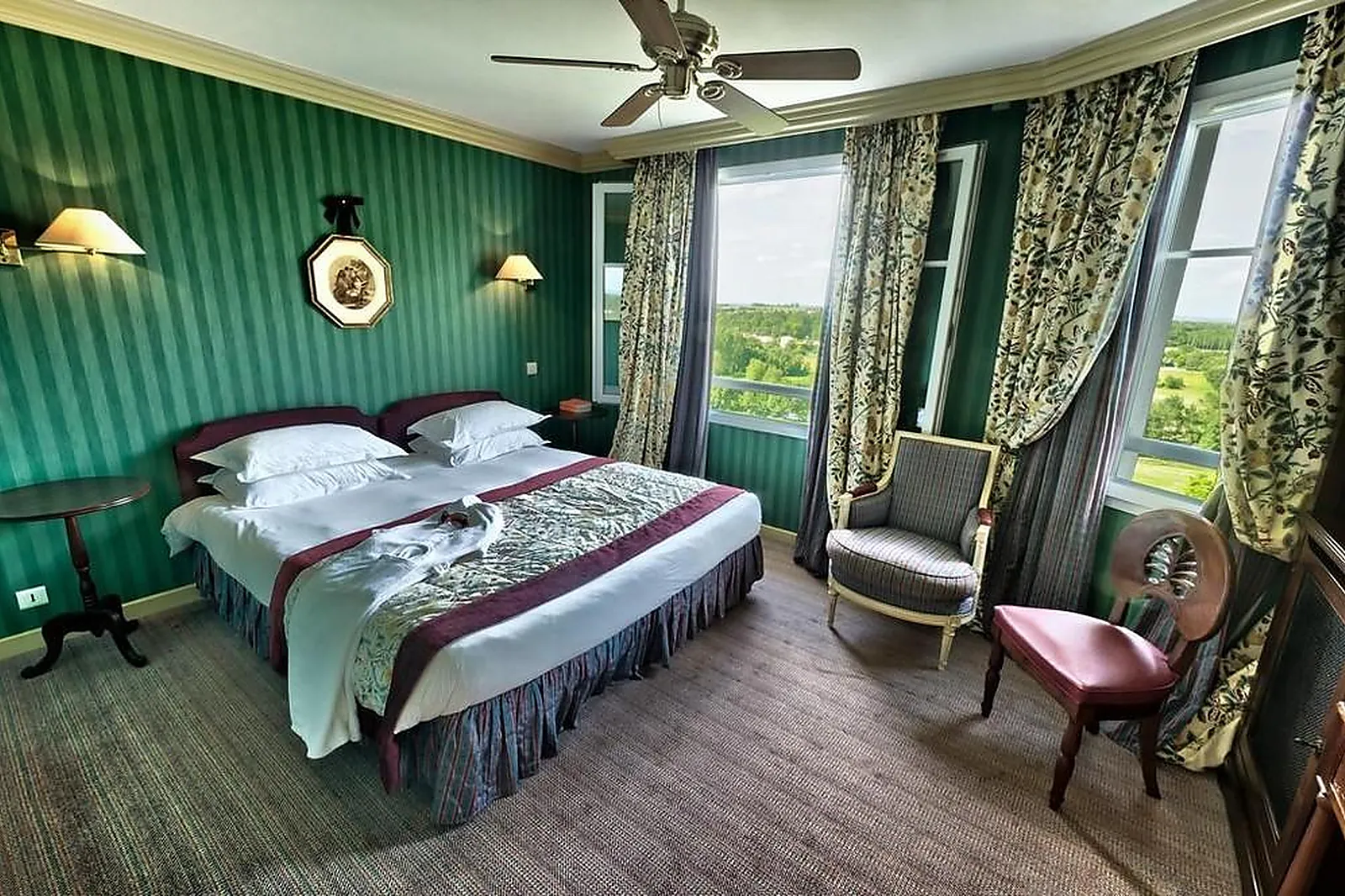 Lieux événementiels, LL&RSQUO;YEUSE