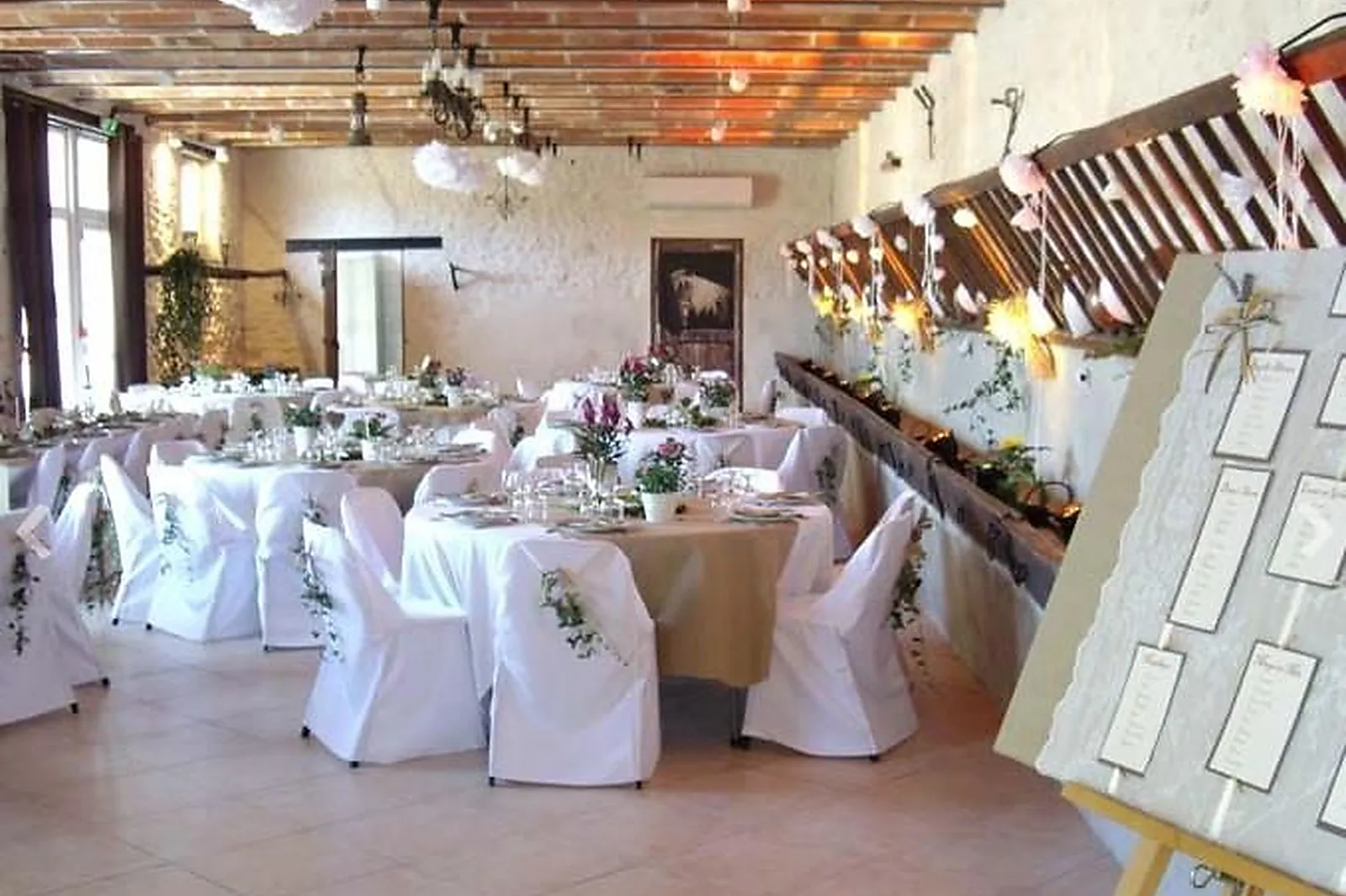 Lieux événementiels, L'ÉCURIE D'EMMA