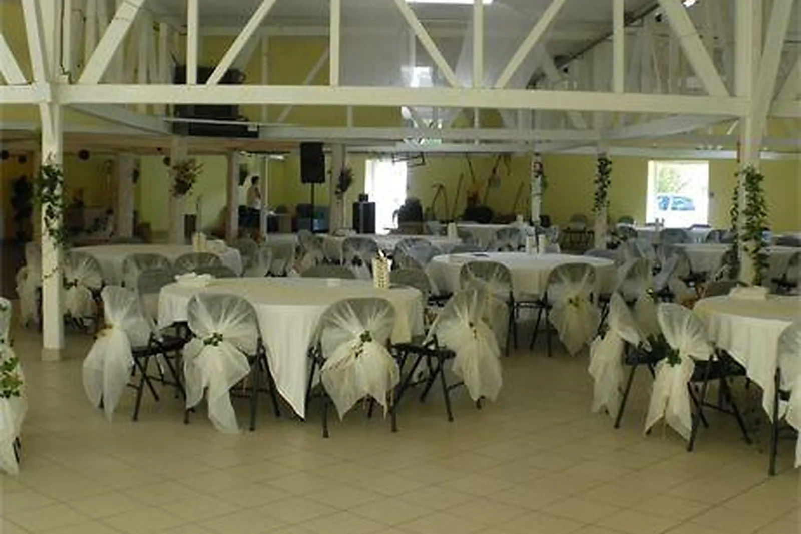 Lieux événementiels, LL&RSQUO;ENCLOS DES SOURCES