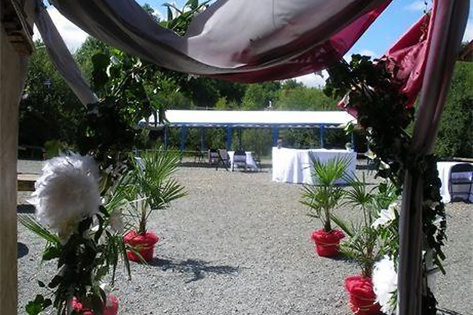 Lieux événementiels, LL&RSQUO;ENCLOS DES SOURCES