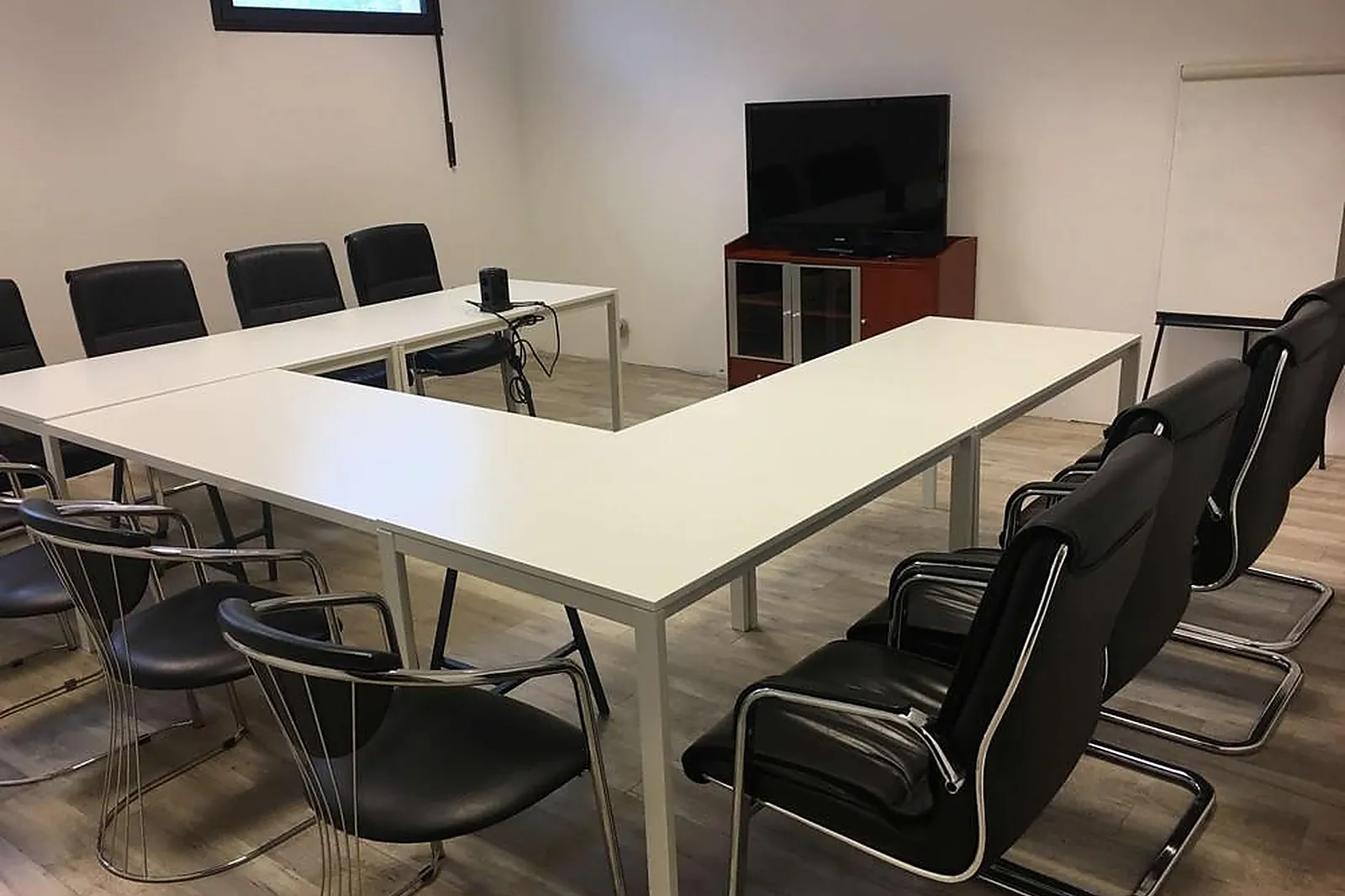 Lieux événementiels, LL&RSQUO;ÎLOT TRAVAIL