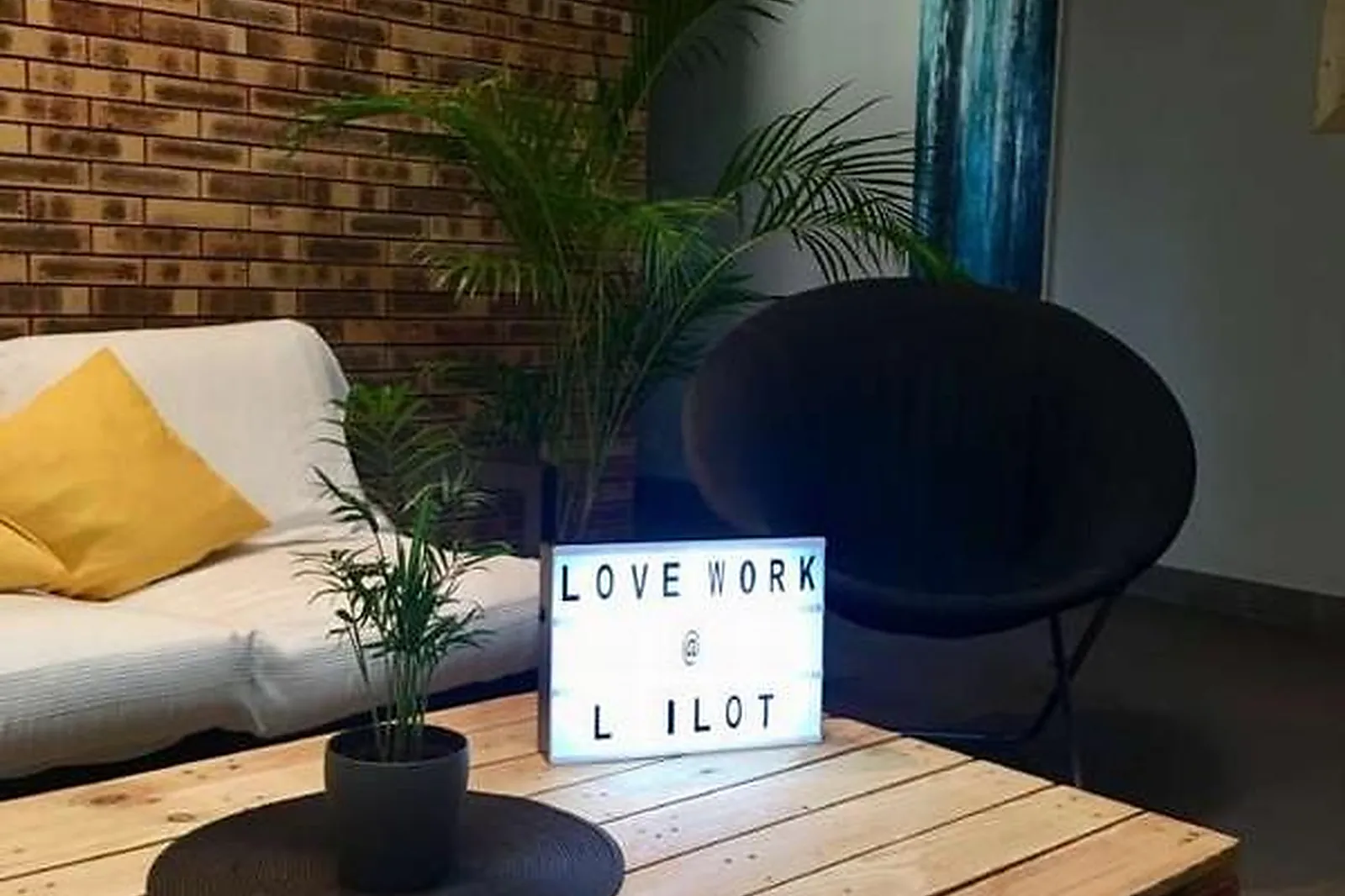 Lieux événementiels, LL&RSQUO;ÎLOT TRAVAIL