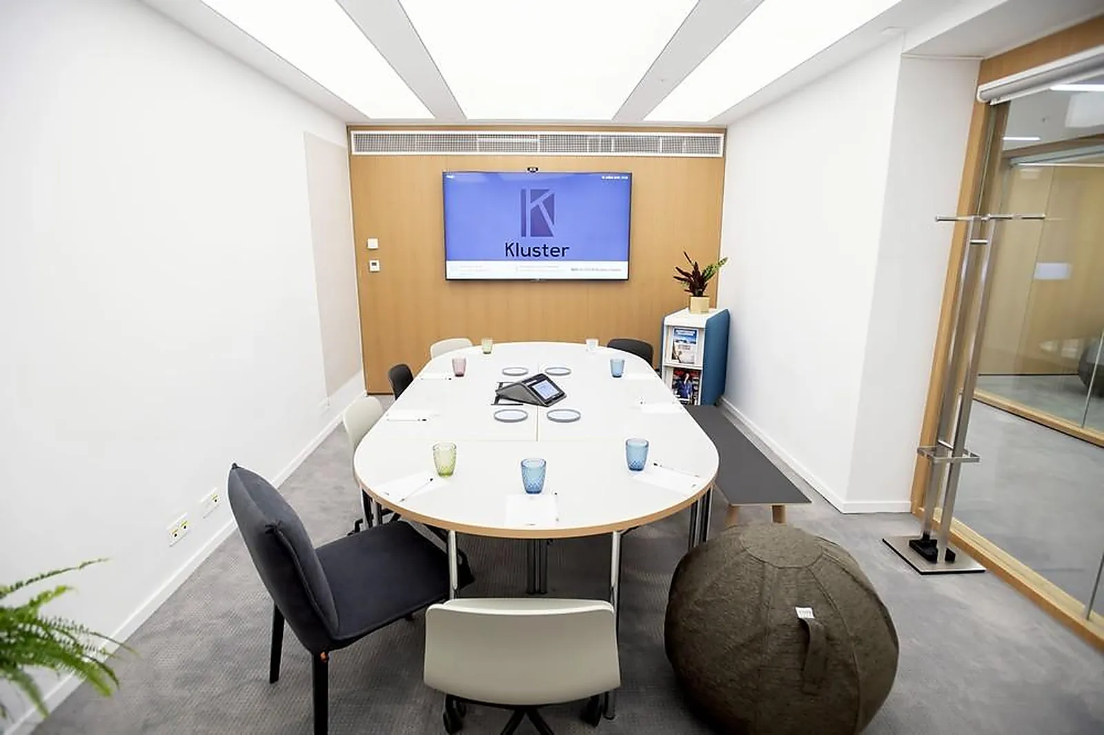 Lieux événementiels, LAHO BUSINESS CENTER