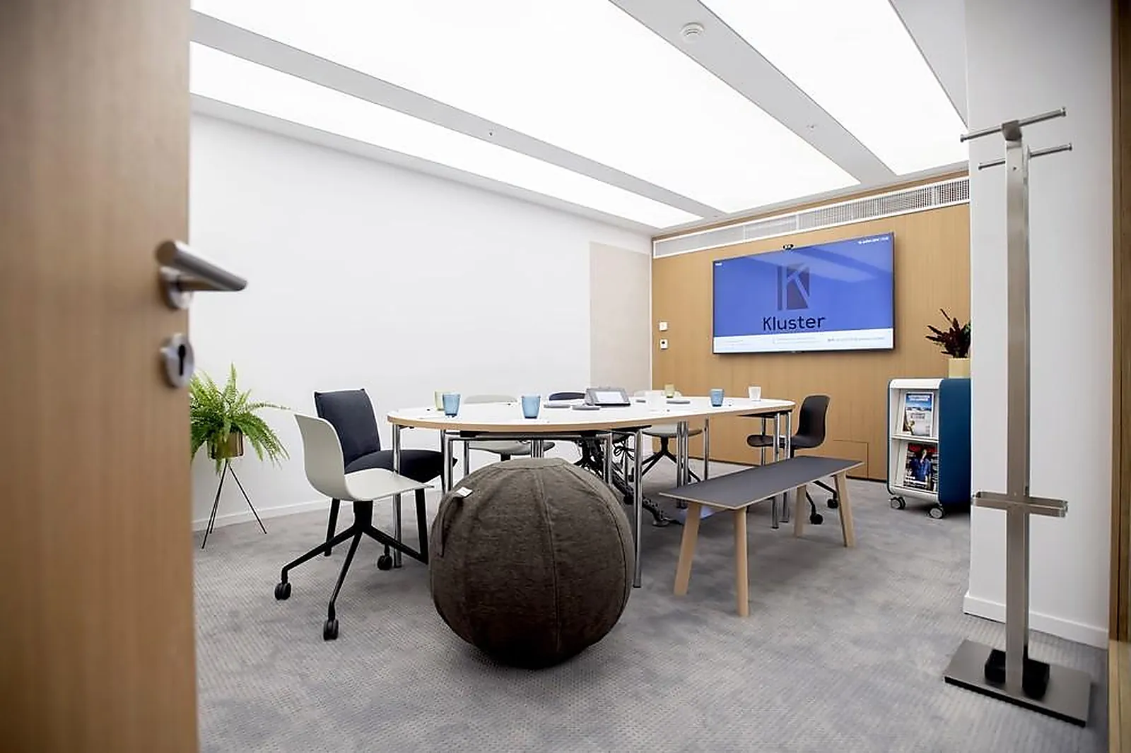 Lieux événementiels, LAHO BUSINESS CENTER