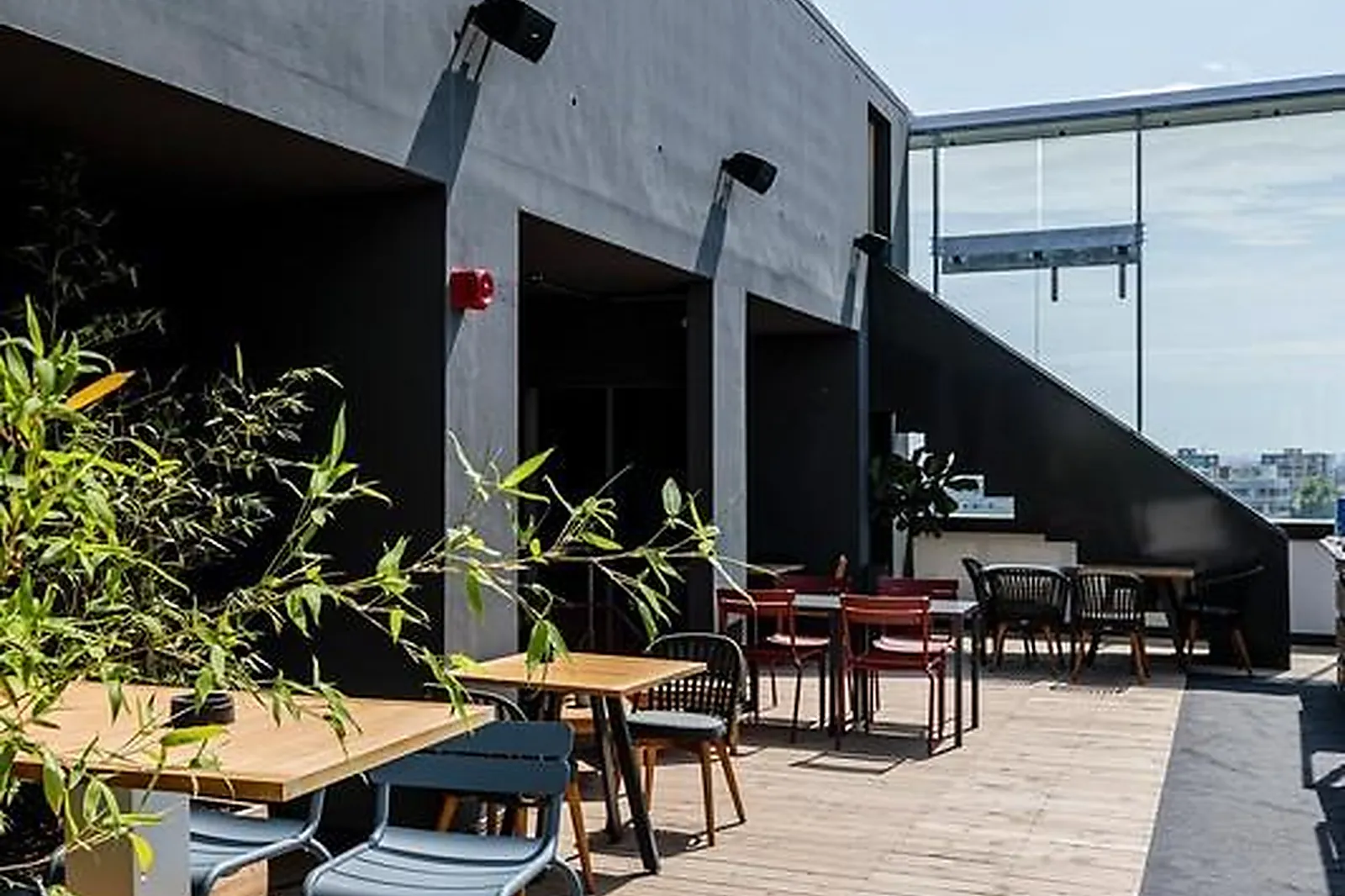 Lieux événementiels, L’ASCENSOIR