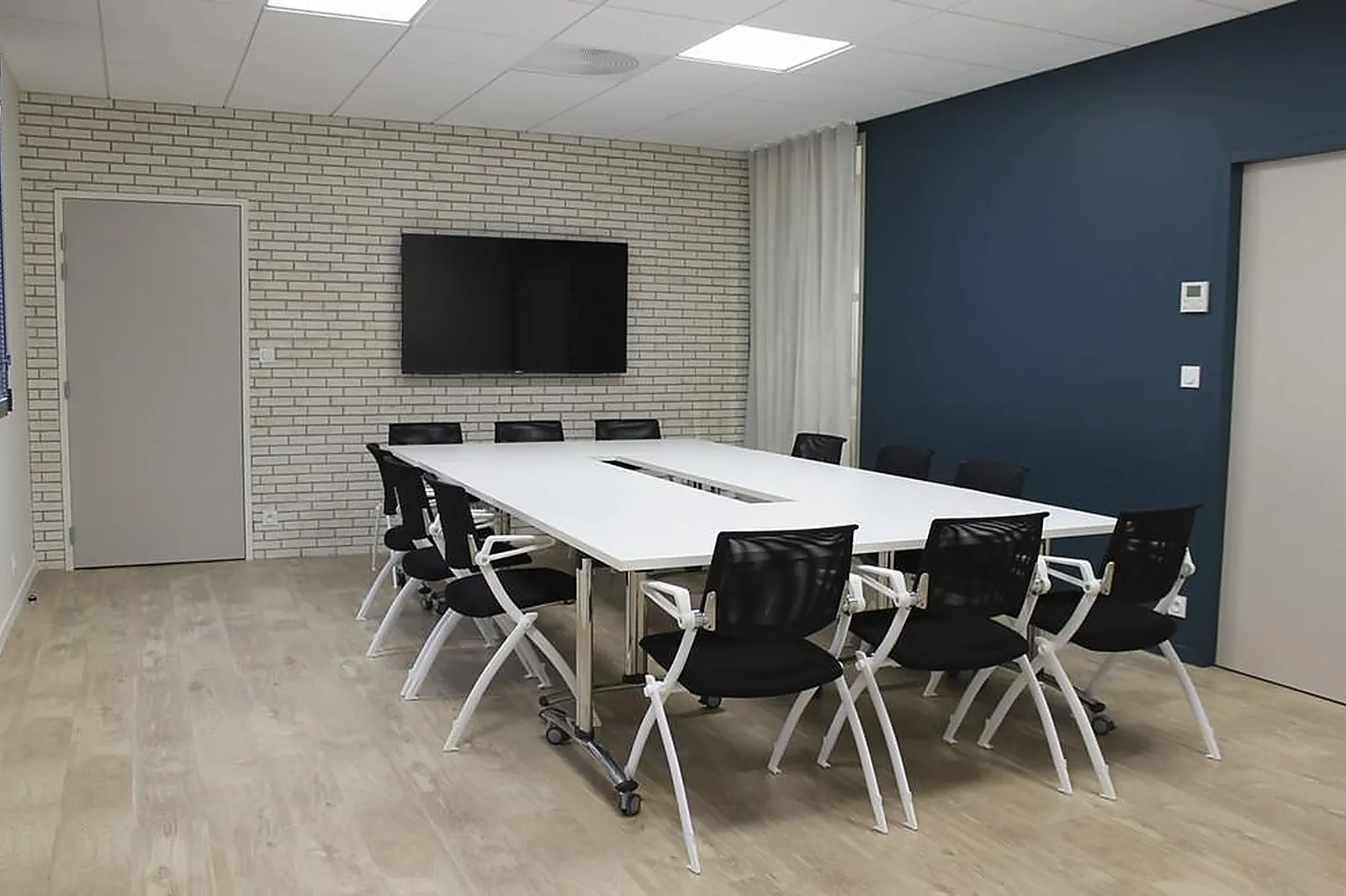 Lieux événementiels, L-EVÈNEMENTS