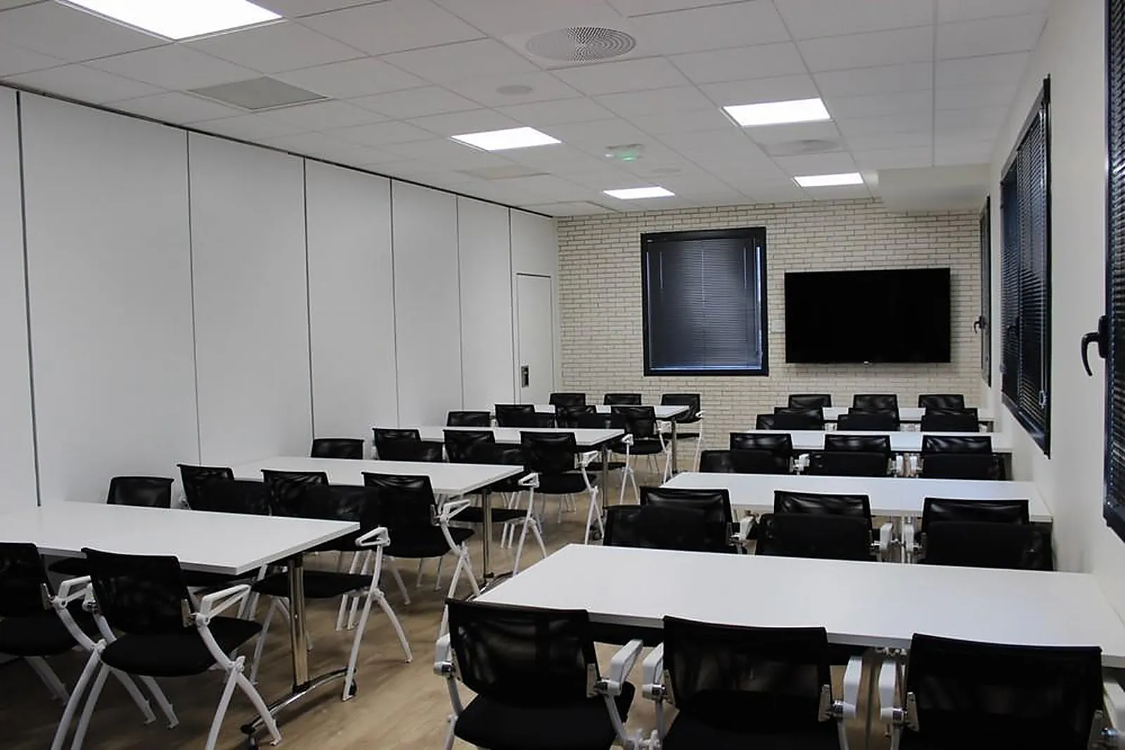 Lieux événementiels, L-EVÈNEMENTS