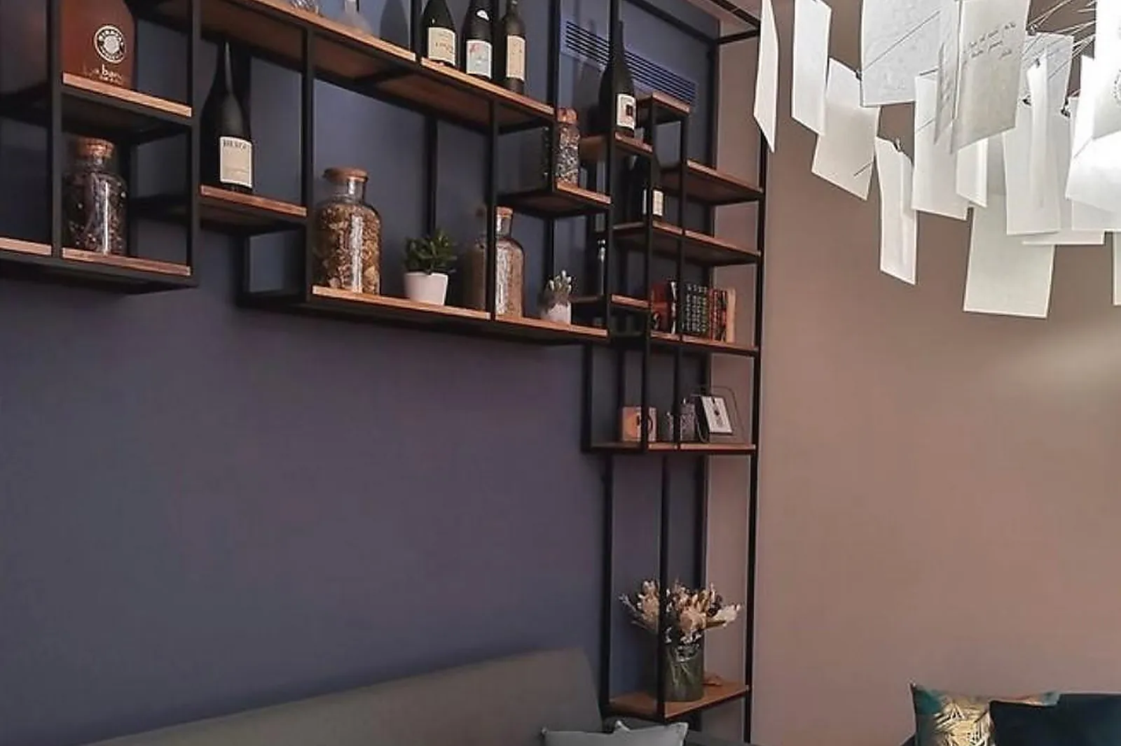 Lieux événementiels, LA BANQUE BAR À VINS