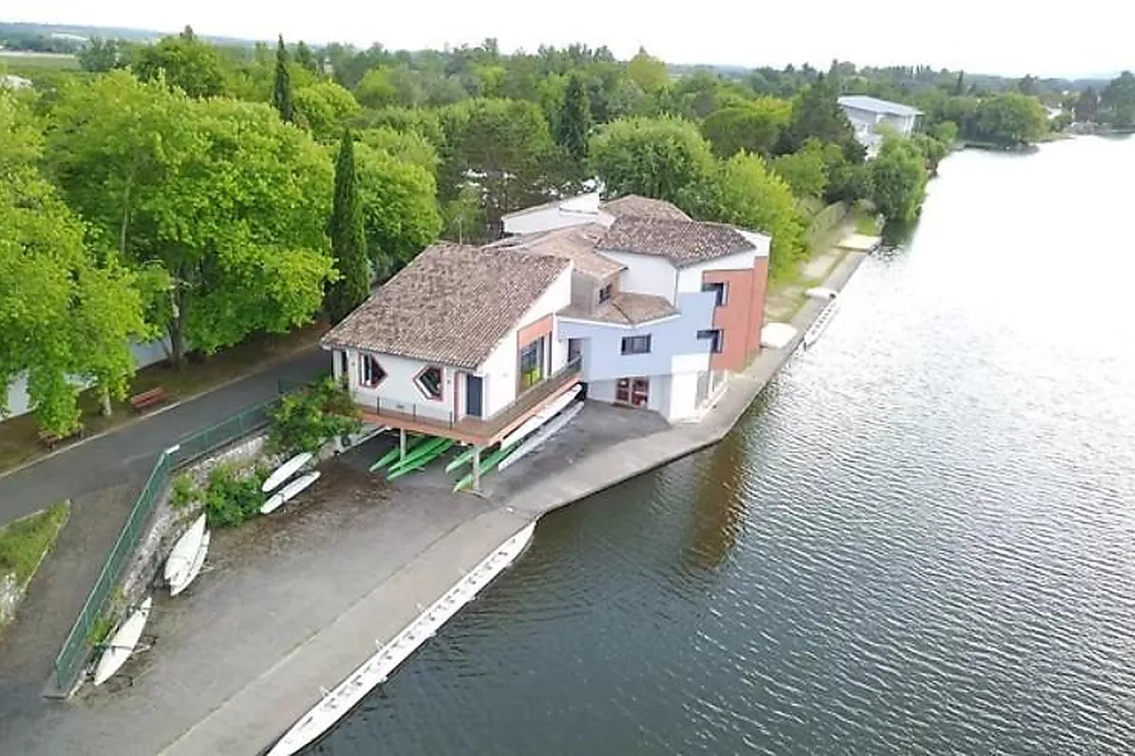 Lieux événementiels, LA BASE