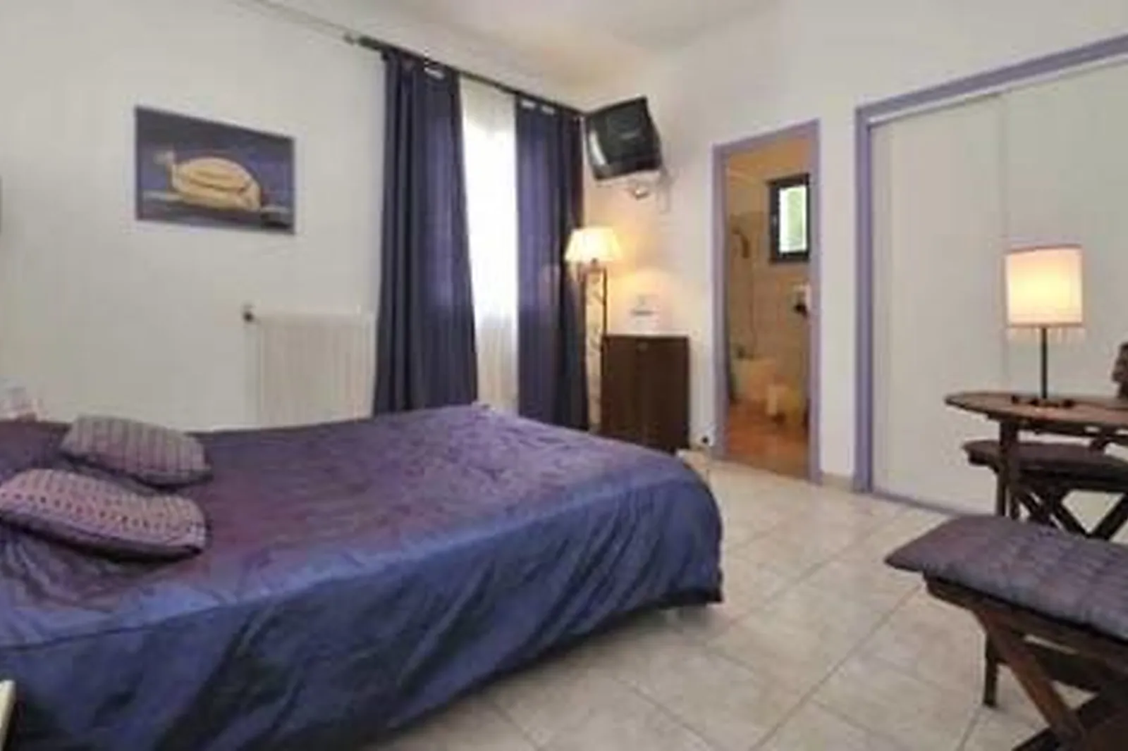 Lieux événementiels, LA BASTIDE ENTRAIGUES-SUR-SORGUES