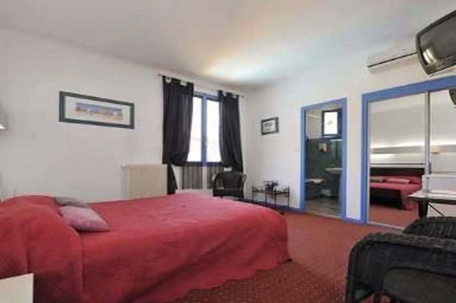 Lieux événementiels, LA BASTIDE ENTRAIGUES-SUR-SORGUES