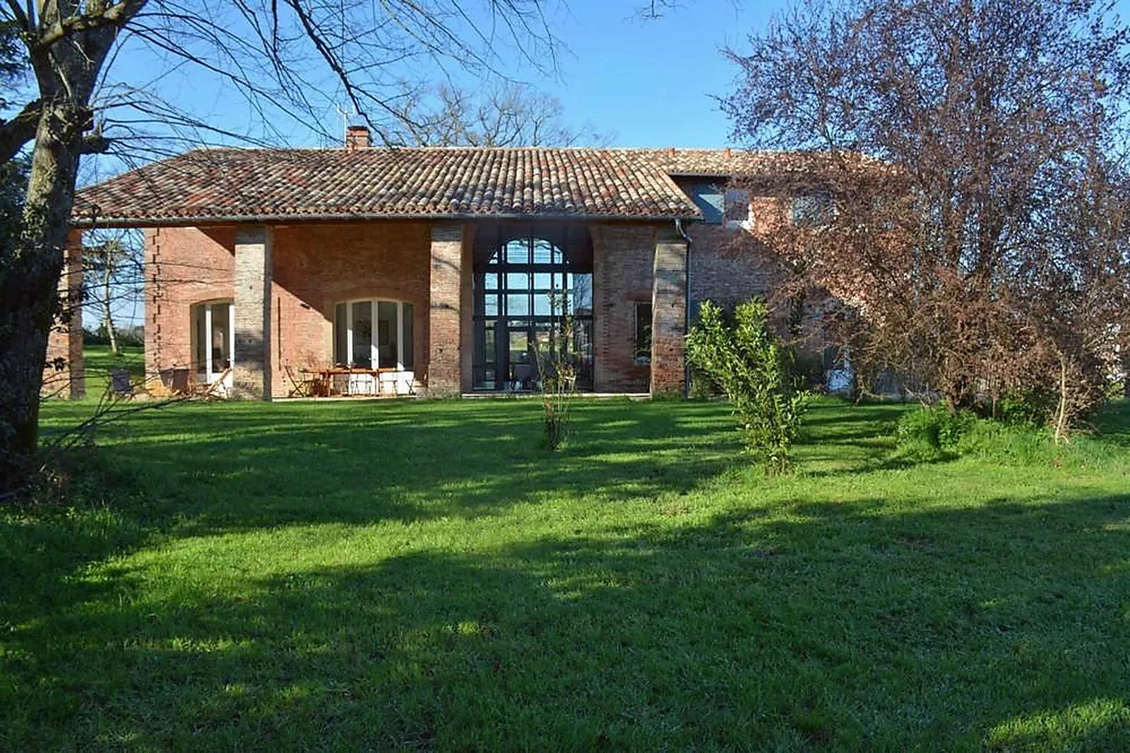 Lieux événementiels, LA BASTIDE ROUGE