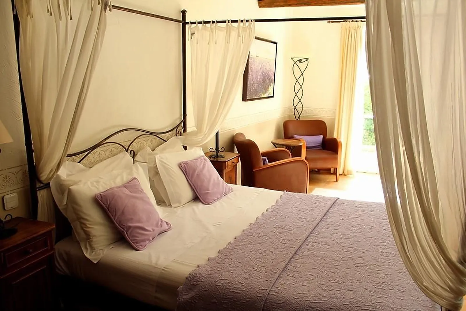 Lieux événementiels, LA BASTIDE D'EYGALIÈRES