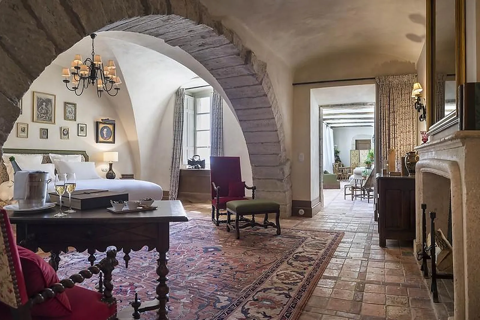 Lieux événementiels, LA BASTIDE DE GORDES ET SPA