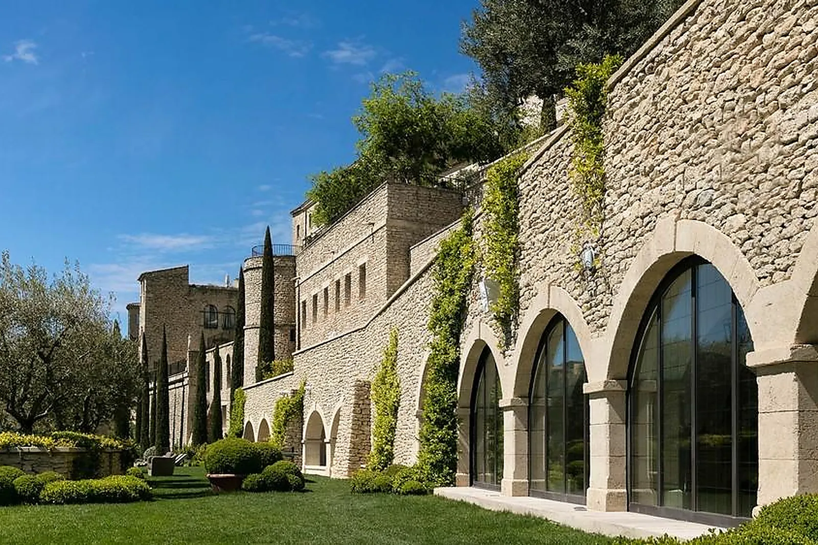 Lieux événementiels, LA BASTIDE DE GORDES ET SPA