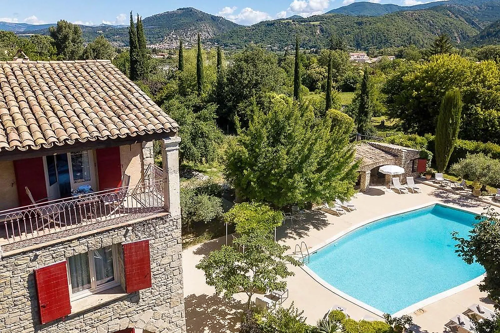 Lieux événementiels, LA BONNE ETAPE