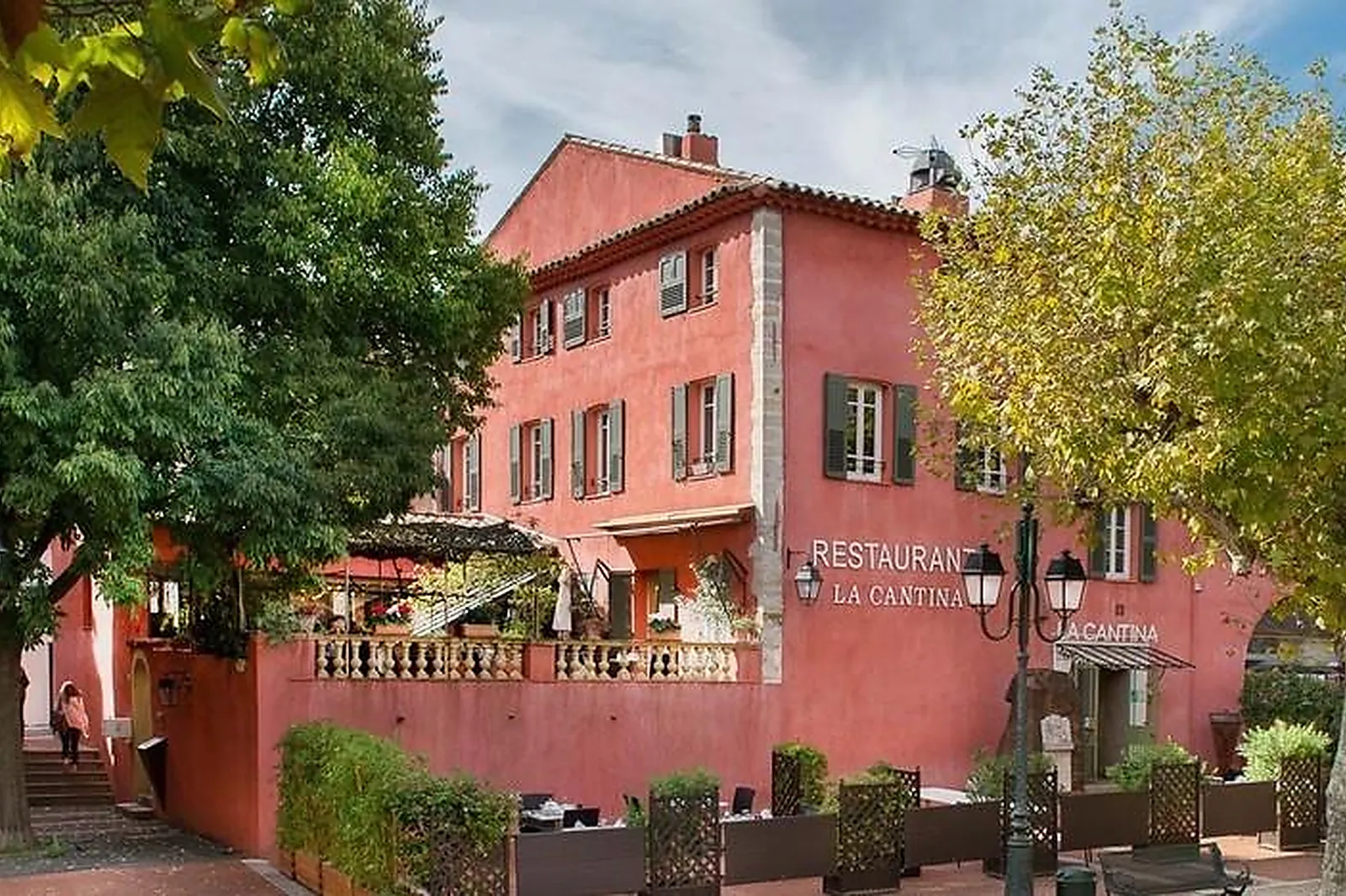 Lieux événementiels, LA CANTINA