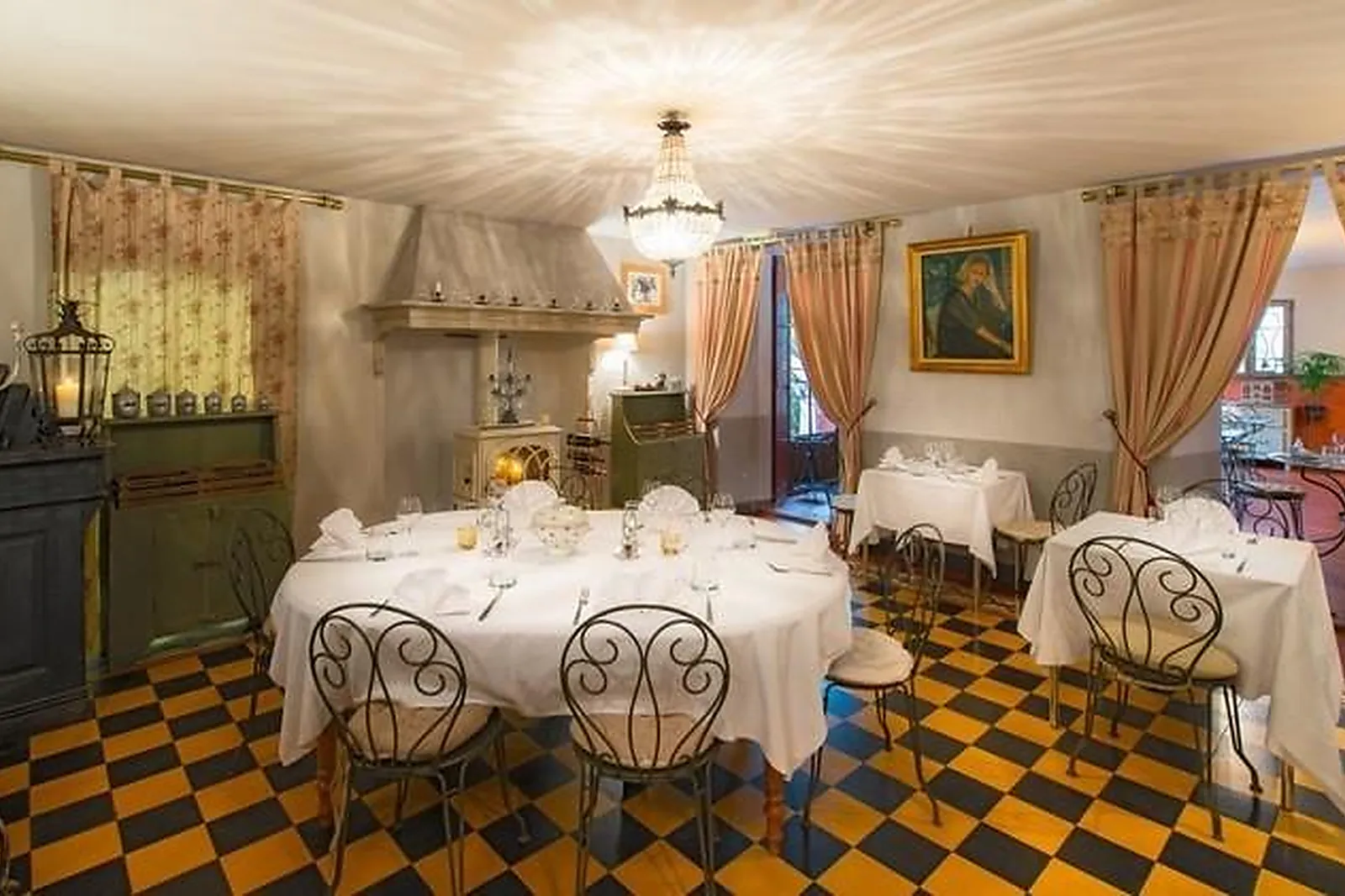 Lieux événementiels, LA CANTINA