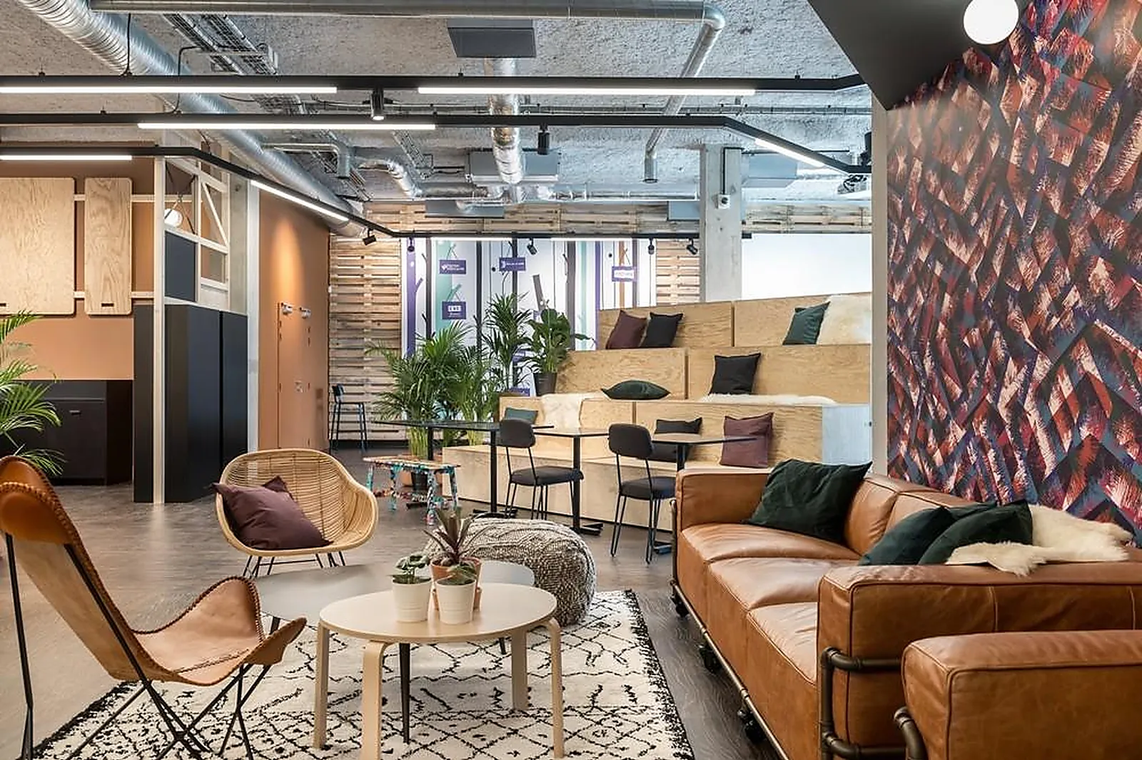 Lieux événementiels, LA CANTINE