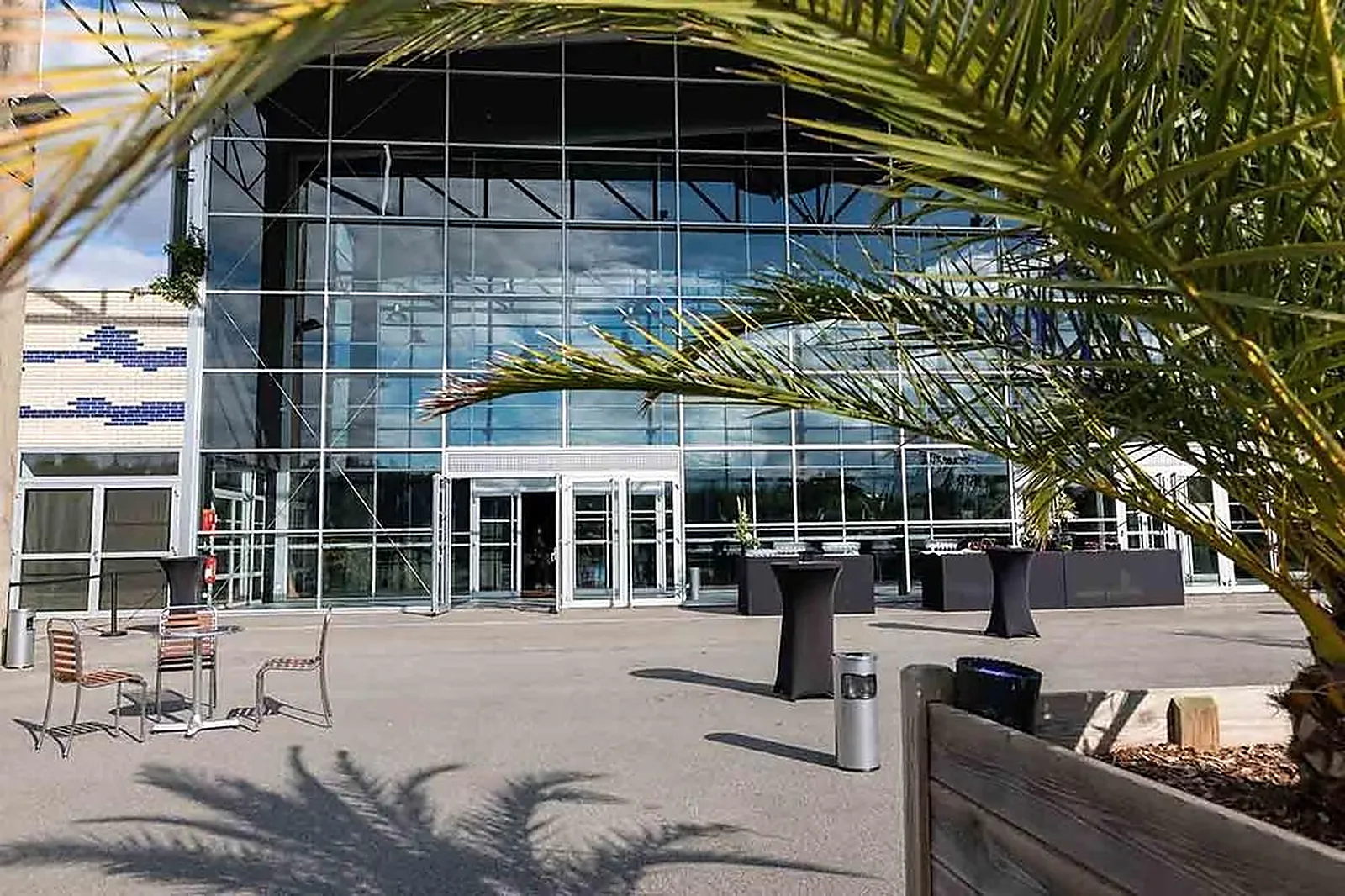 Lieux événementiels, LA CARRIÈRE