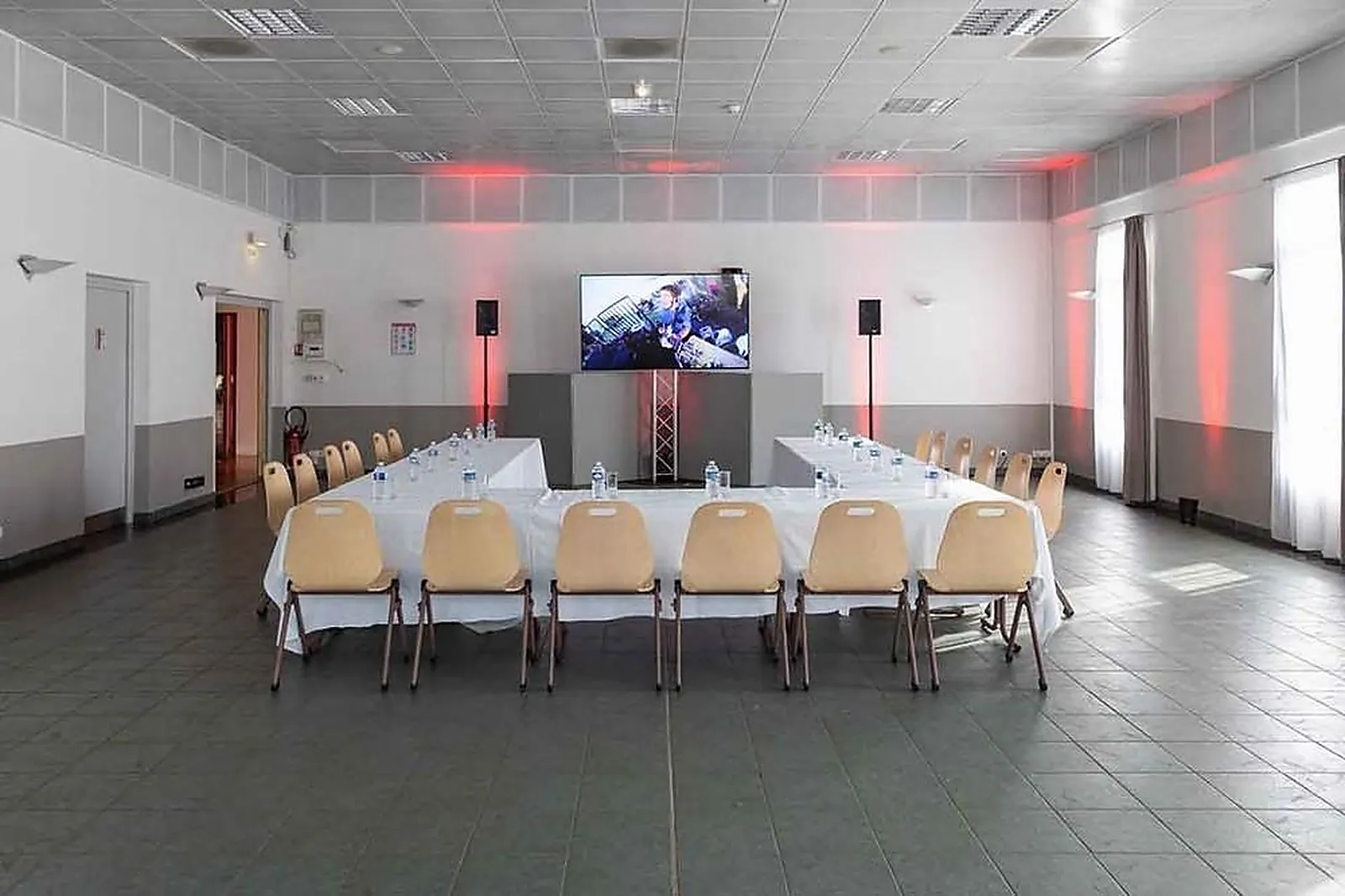 Lieux événementiels, LA CARRIÈRE