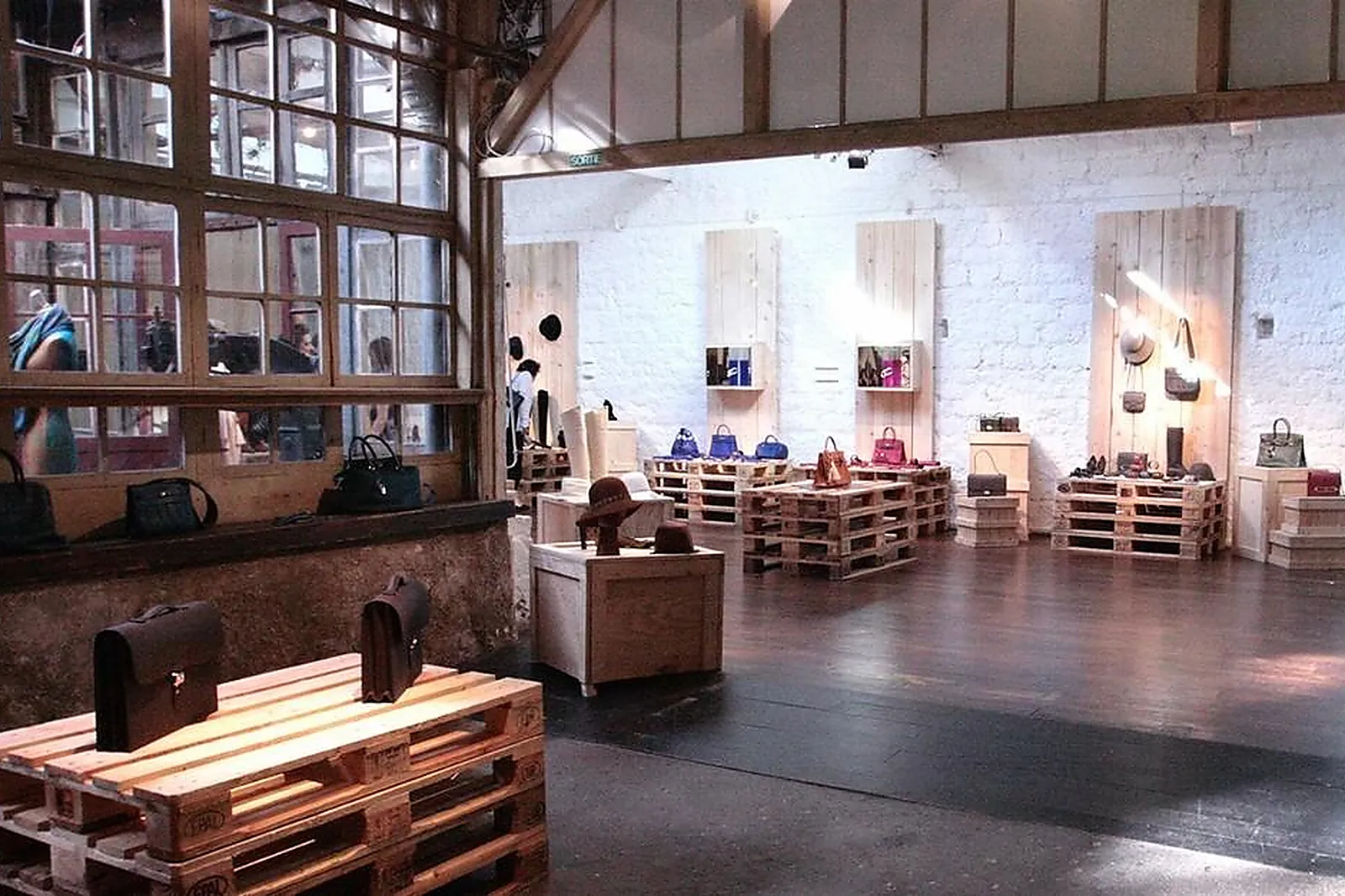 Lieux événementiels, LA CARTONNERIE