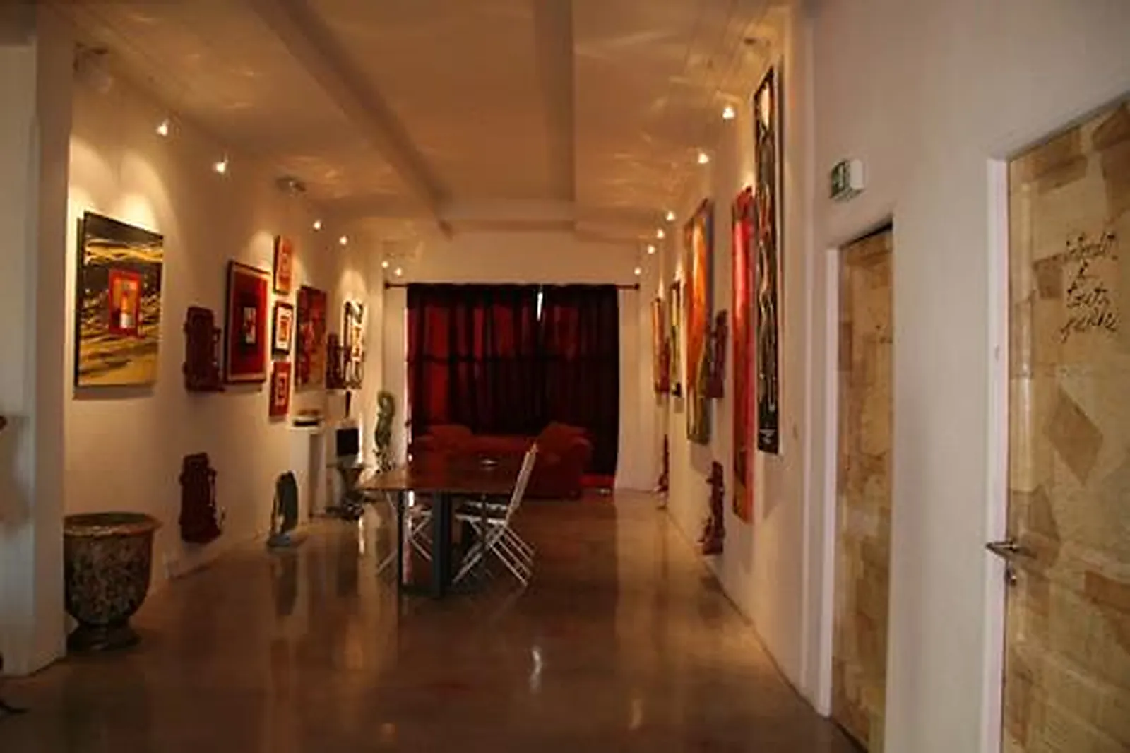 Lieux événementiels, LA CAVE SAINT JUST