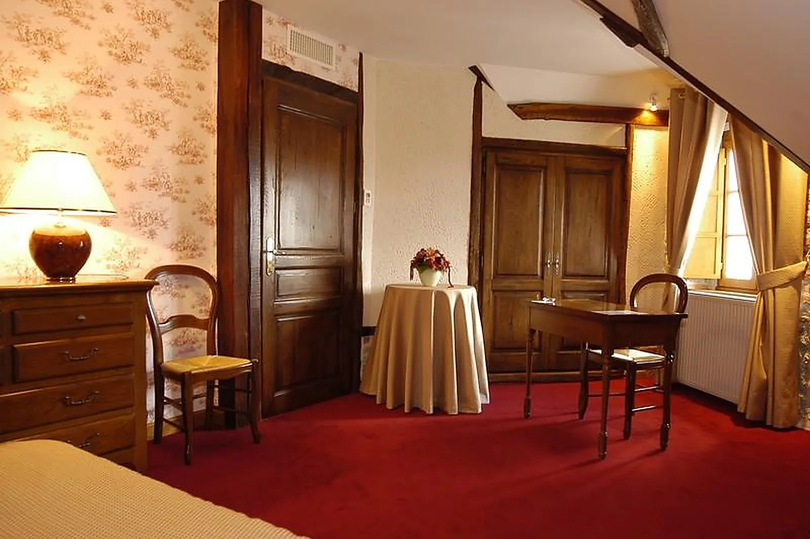 Lieux événementiels, LA CHAUMIÈRE HÔTEL RESTAURANT